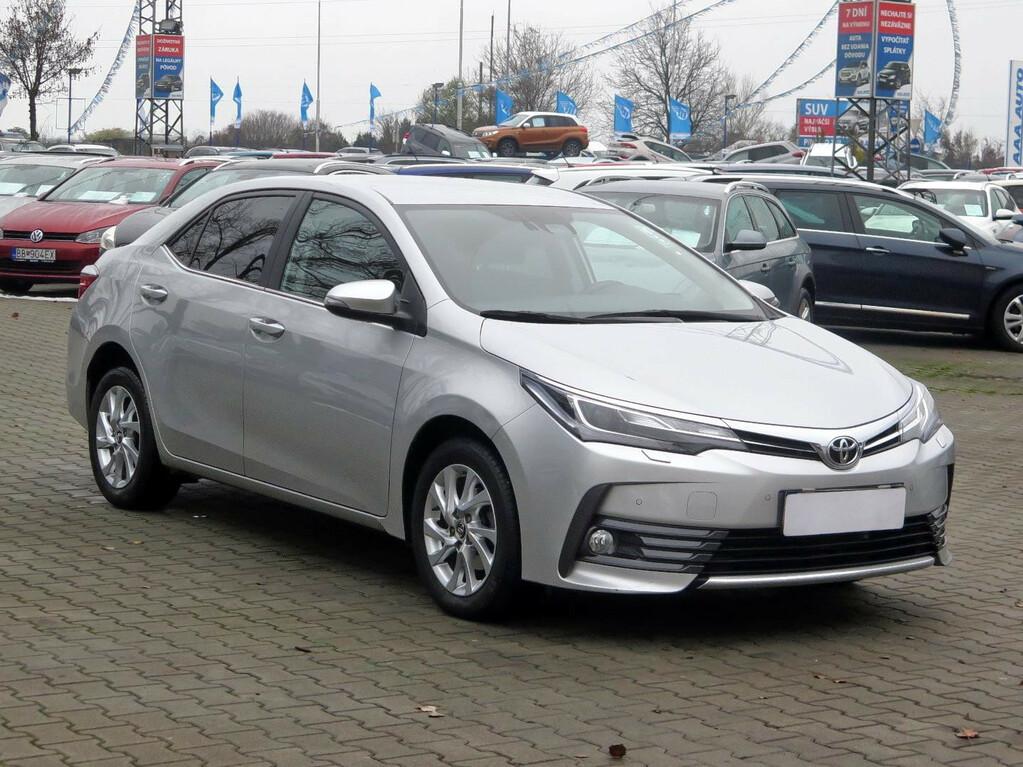 Toyota Corolla  1.6 i