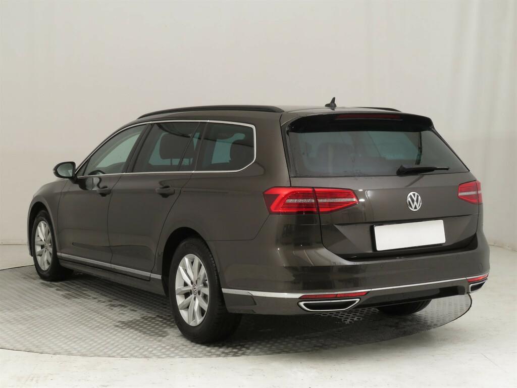 VW Passat Comfortline 2.0 TDI