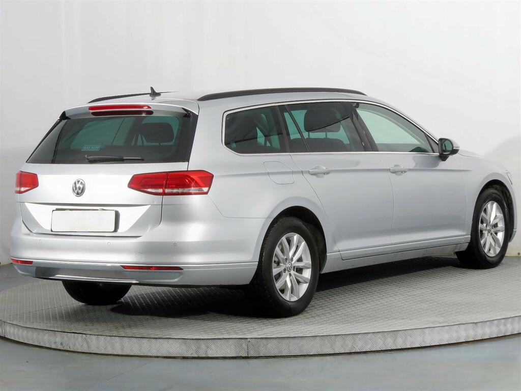 VW Passat Comfortline 2.0 TDI