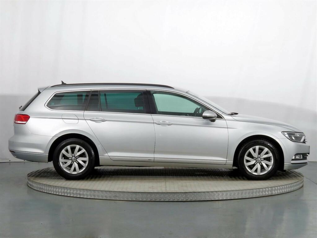VW Passat Comfortline 2.0 TDI