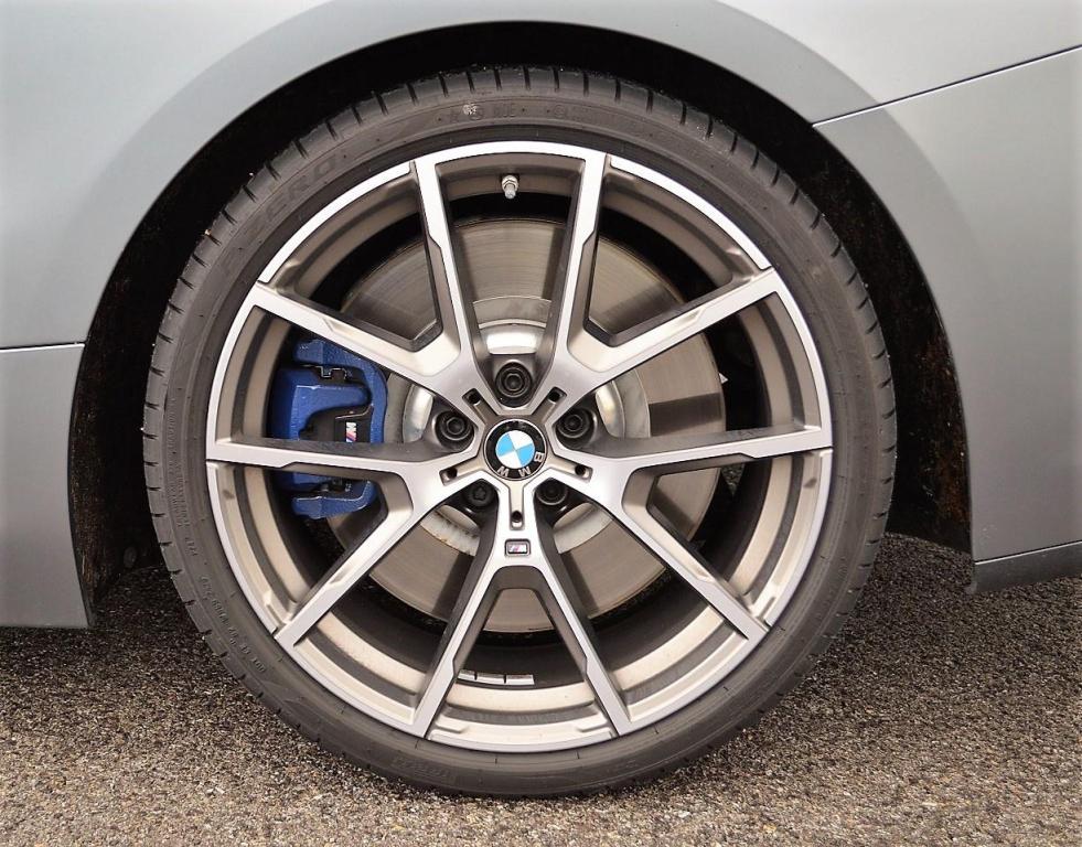 BMW rad 8 M850 i xDrive (G14)