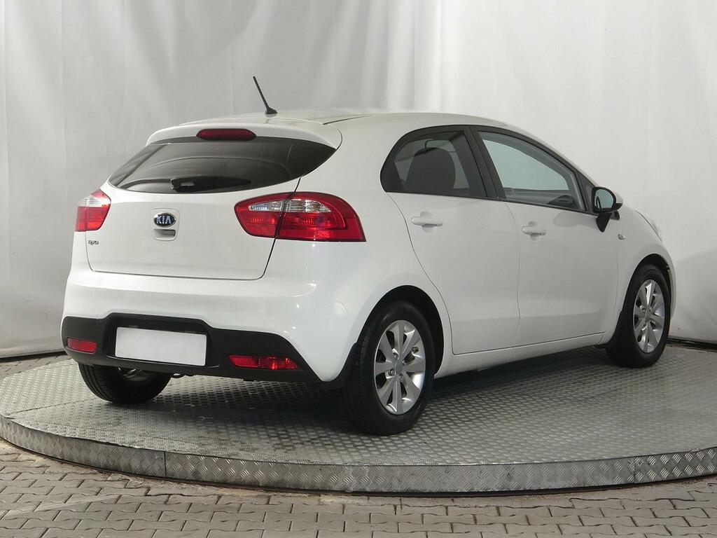 Kia Rio  1.4 CVVT