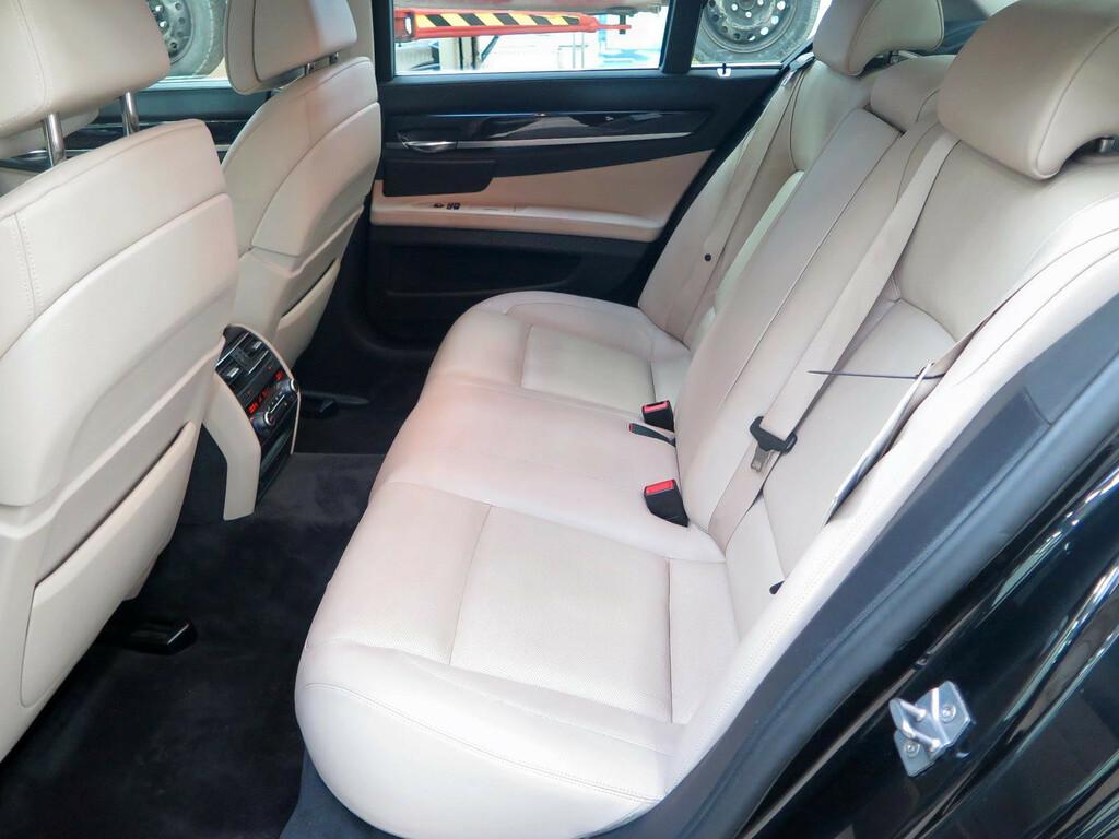 BMW 7  730 d