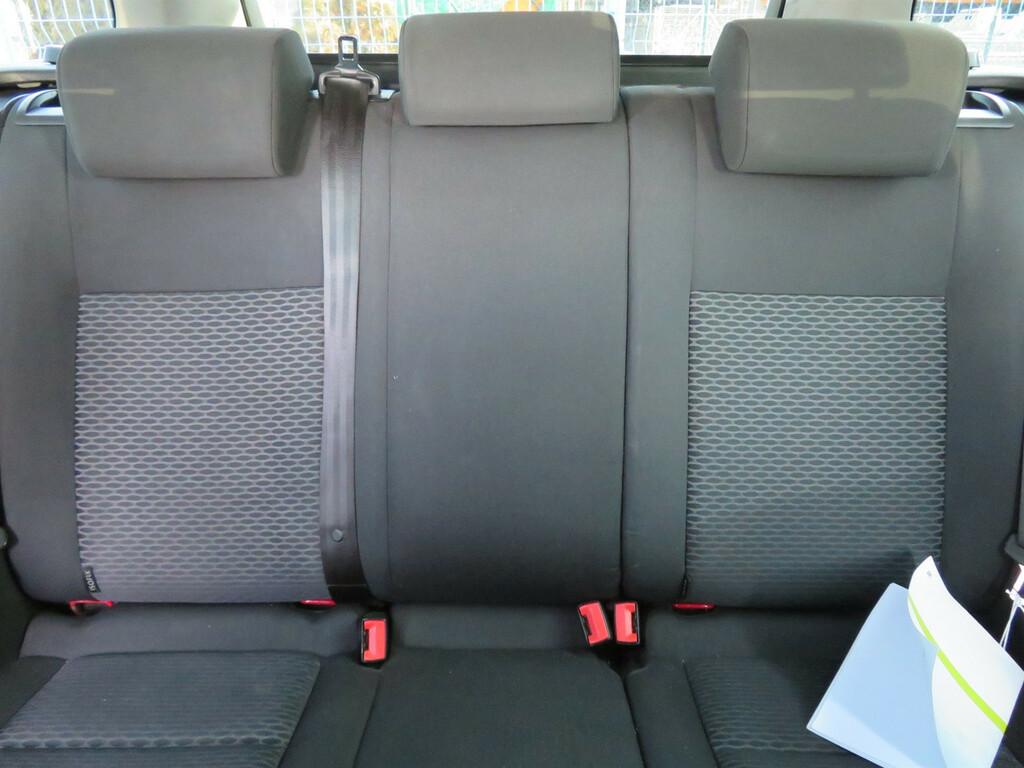 VW Golf  1.6 TDI