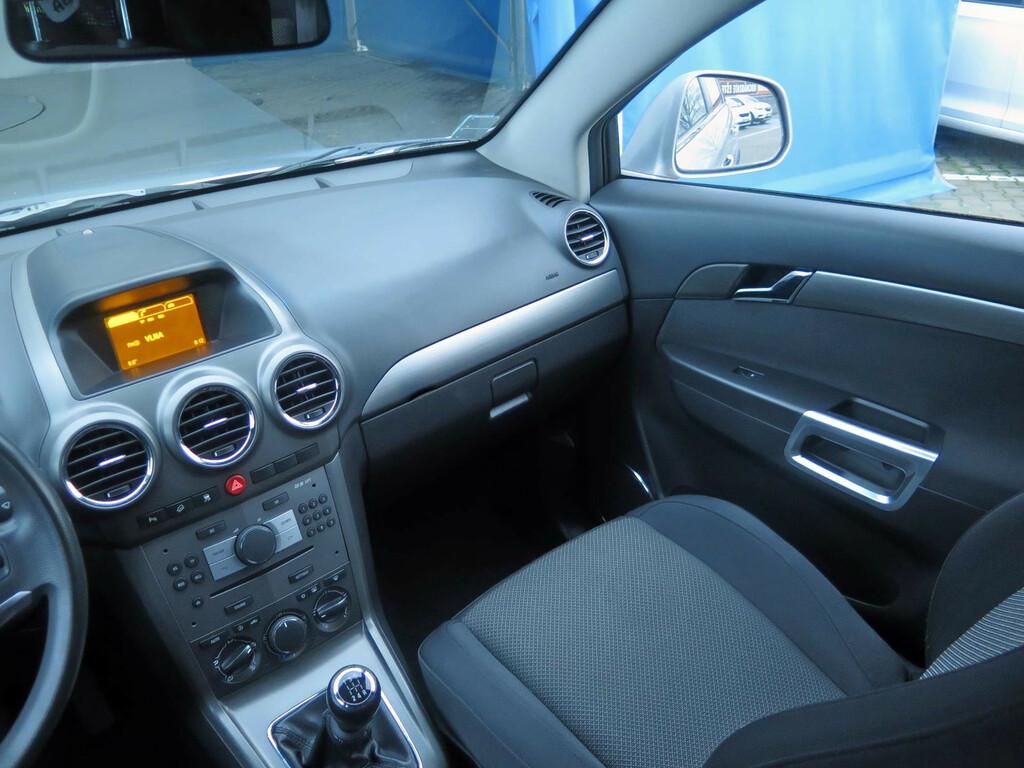 Opel Antara  2.4