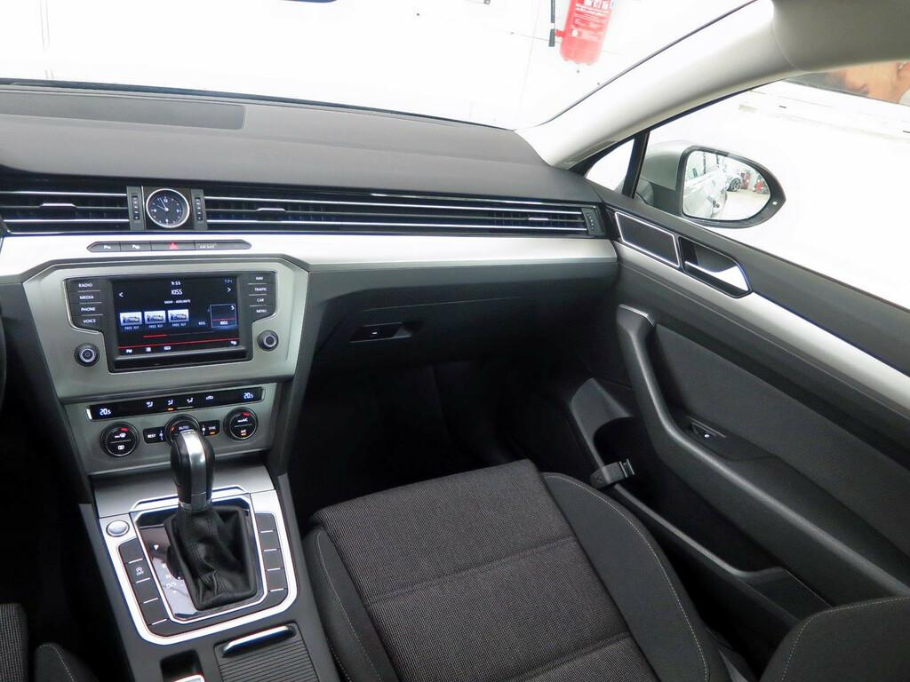 VW Passat  1.6 TDI