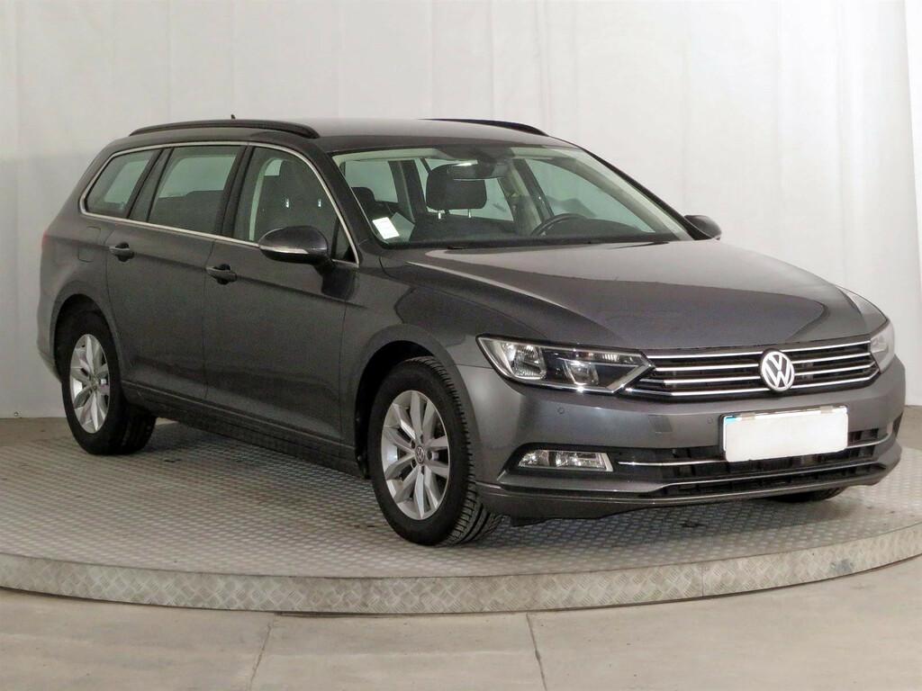 VW Passat Comfortline 2.0 TDI