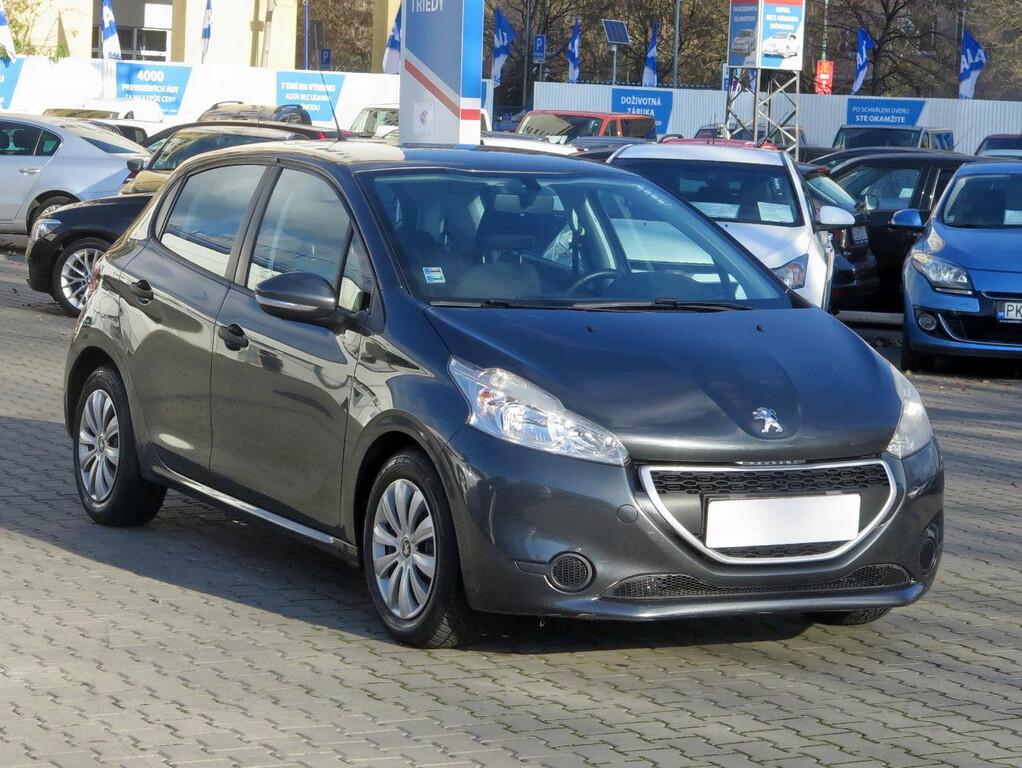 Peugeot 208  1.4 HDI