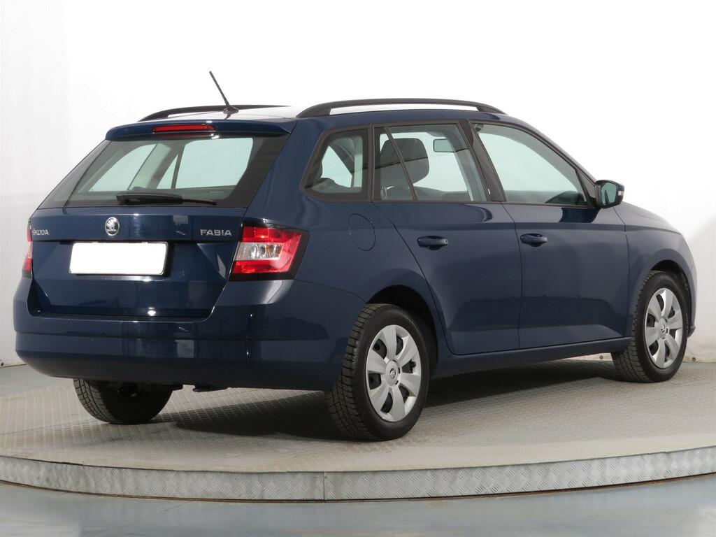 Skoda Fabia  1.0