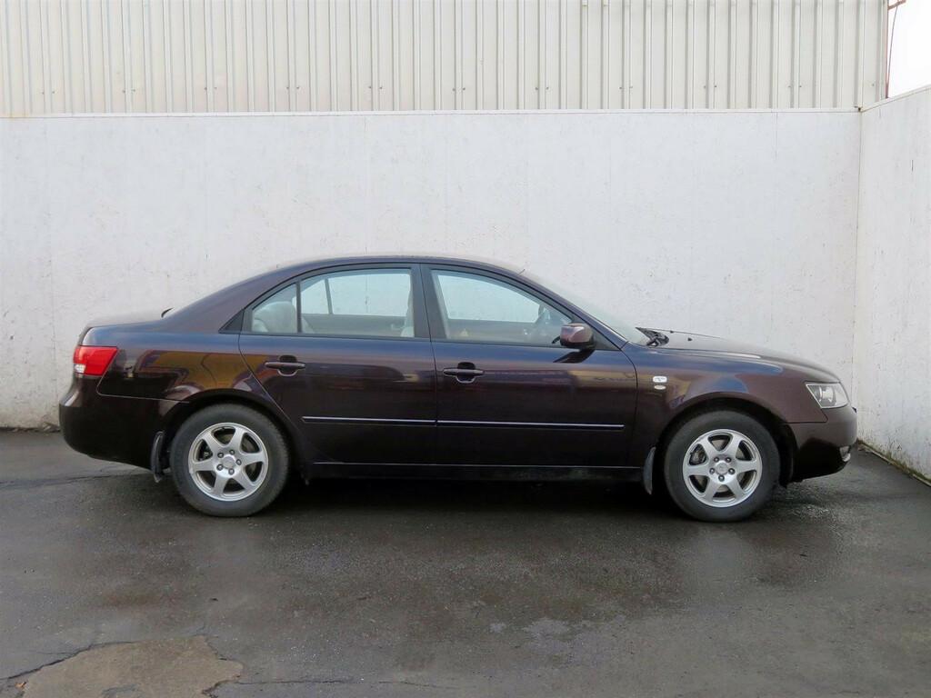 Hyundai Sonata  2.4