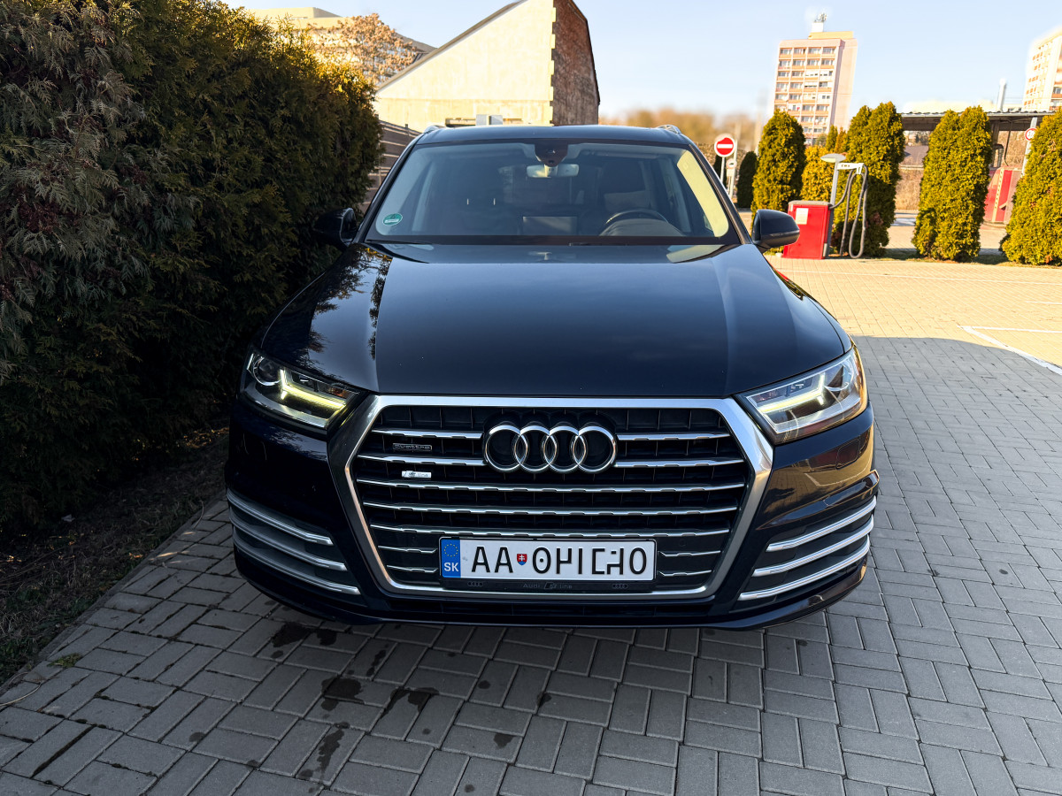 AUDI Q7