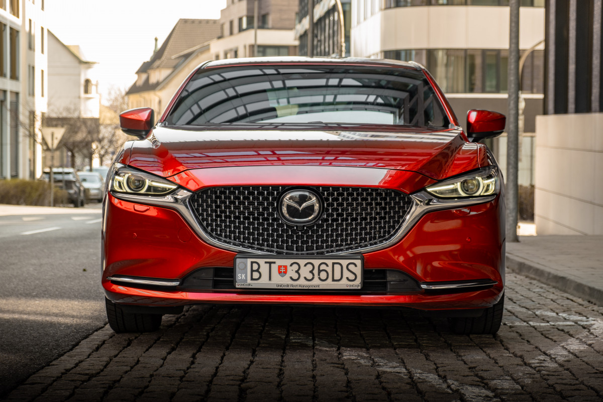 MAZDA 6