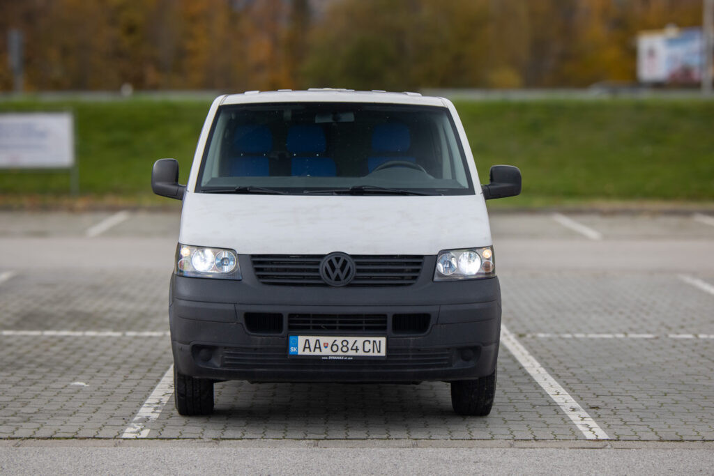 VOLKSWAGEN Transporter