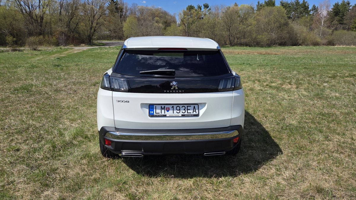 PEUGEOT 3008