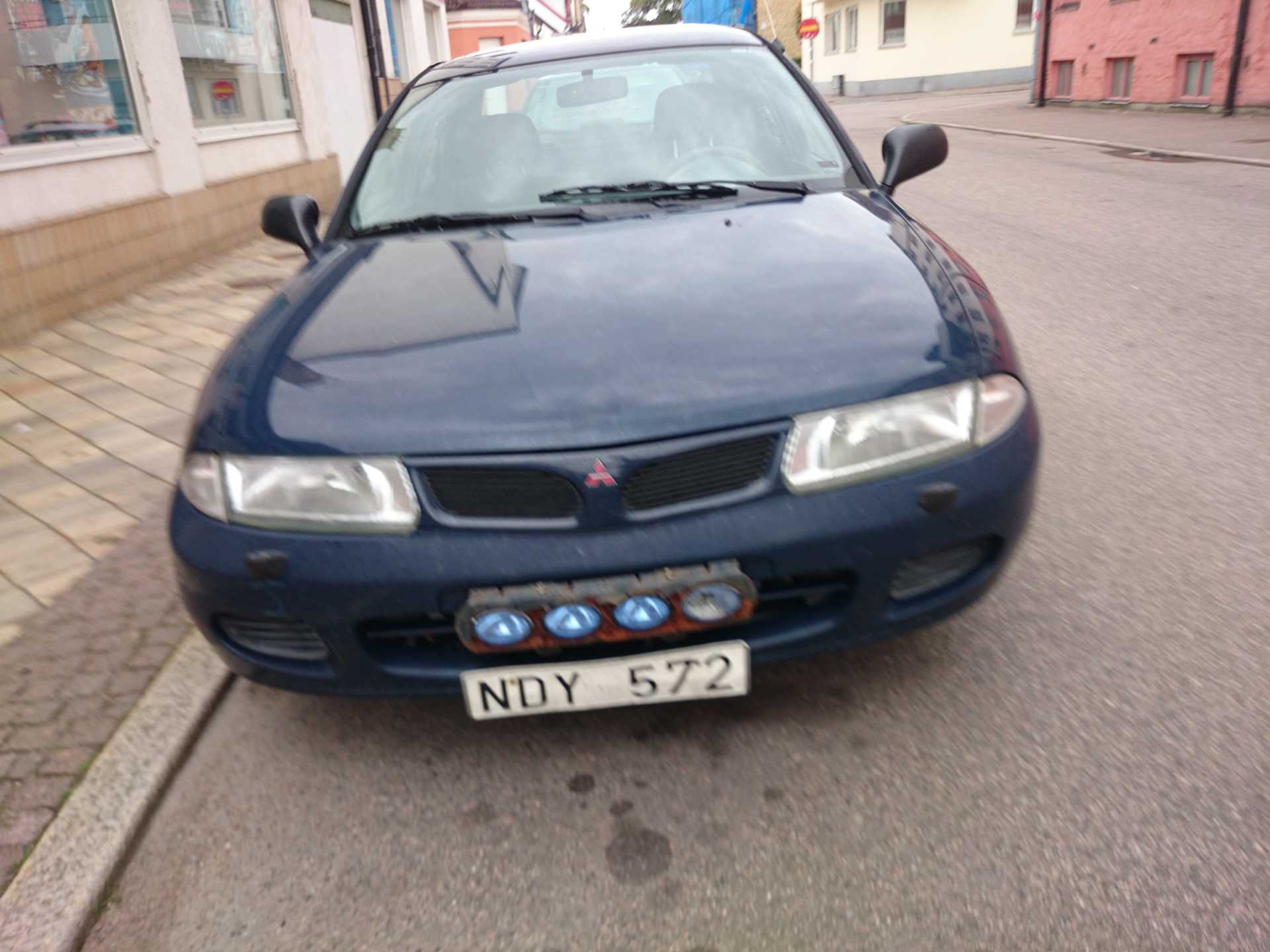 Mitsubishi Carisma 1.8 Automatic, 125hp, 1998