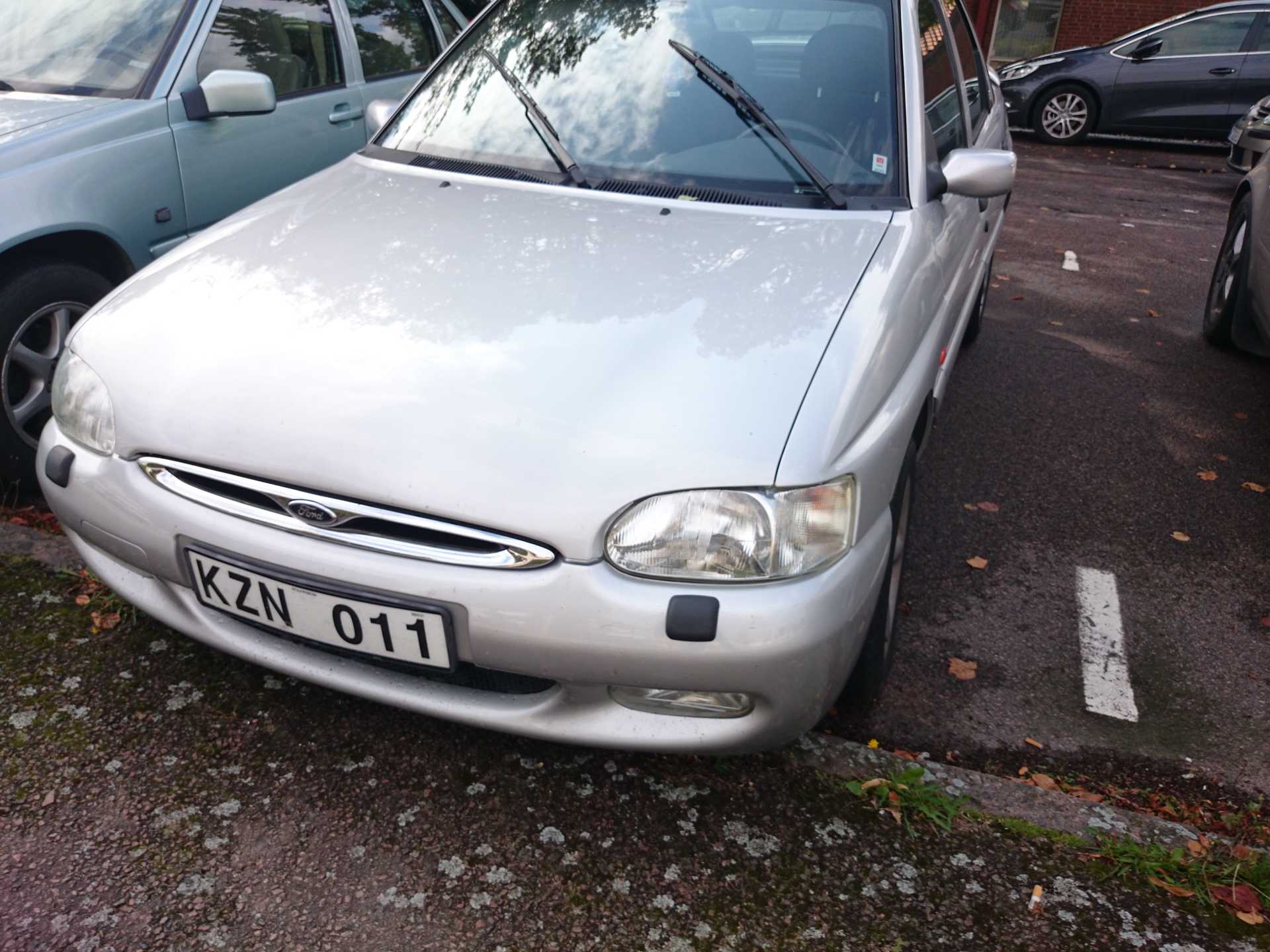 Ford Escort 5-door 1.8 Manual, 115hp, 1998