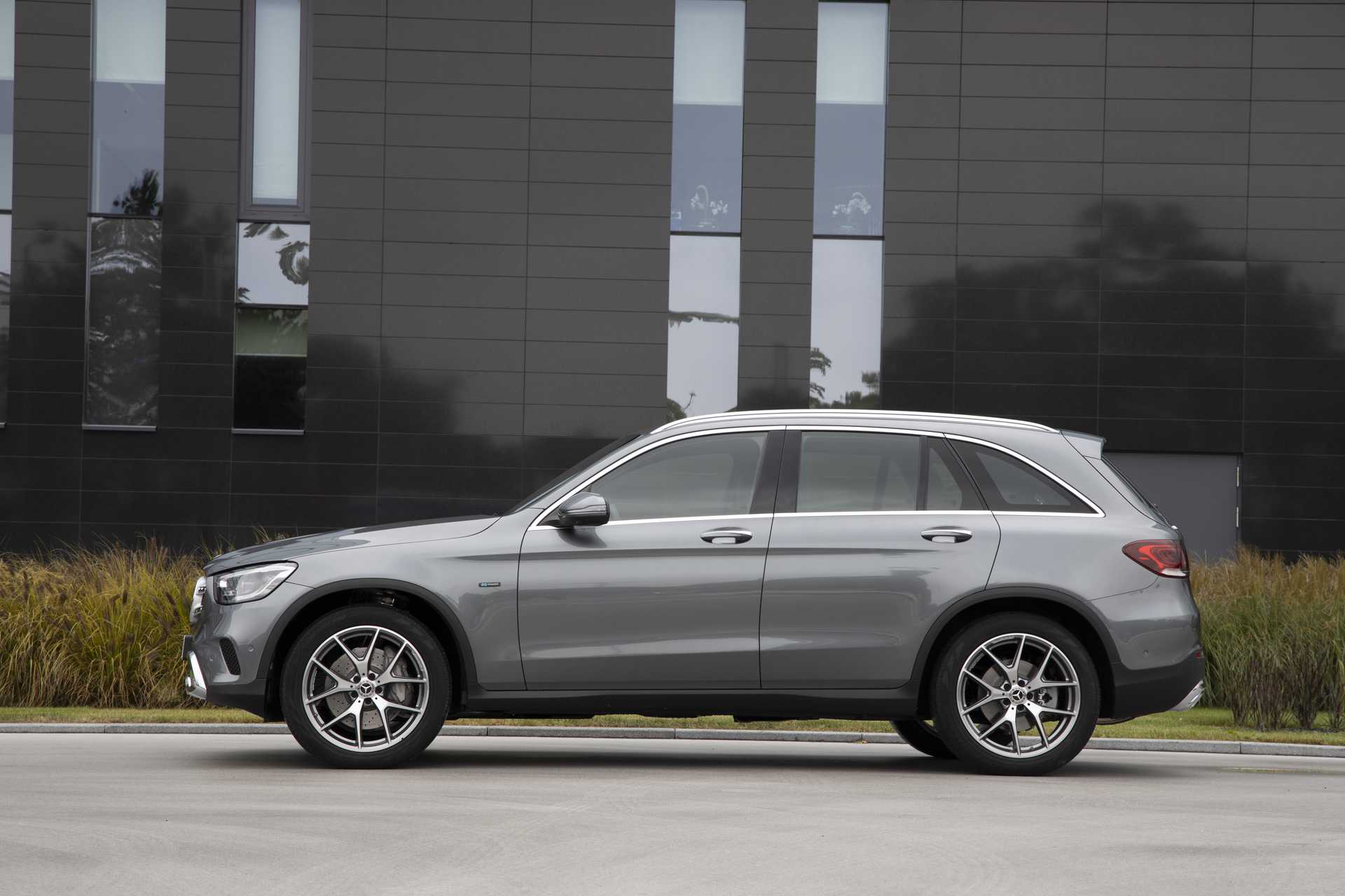 Mercedes-Benz GLC 300 e 4MATIC  9G-Tronic, 211hp, 2021