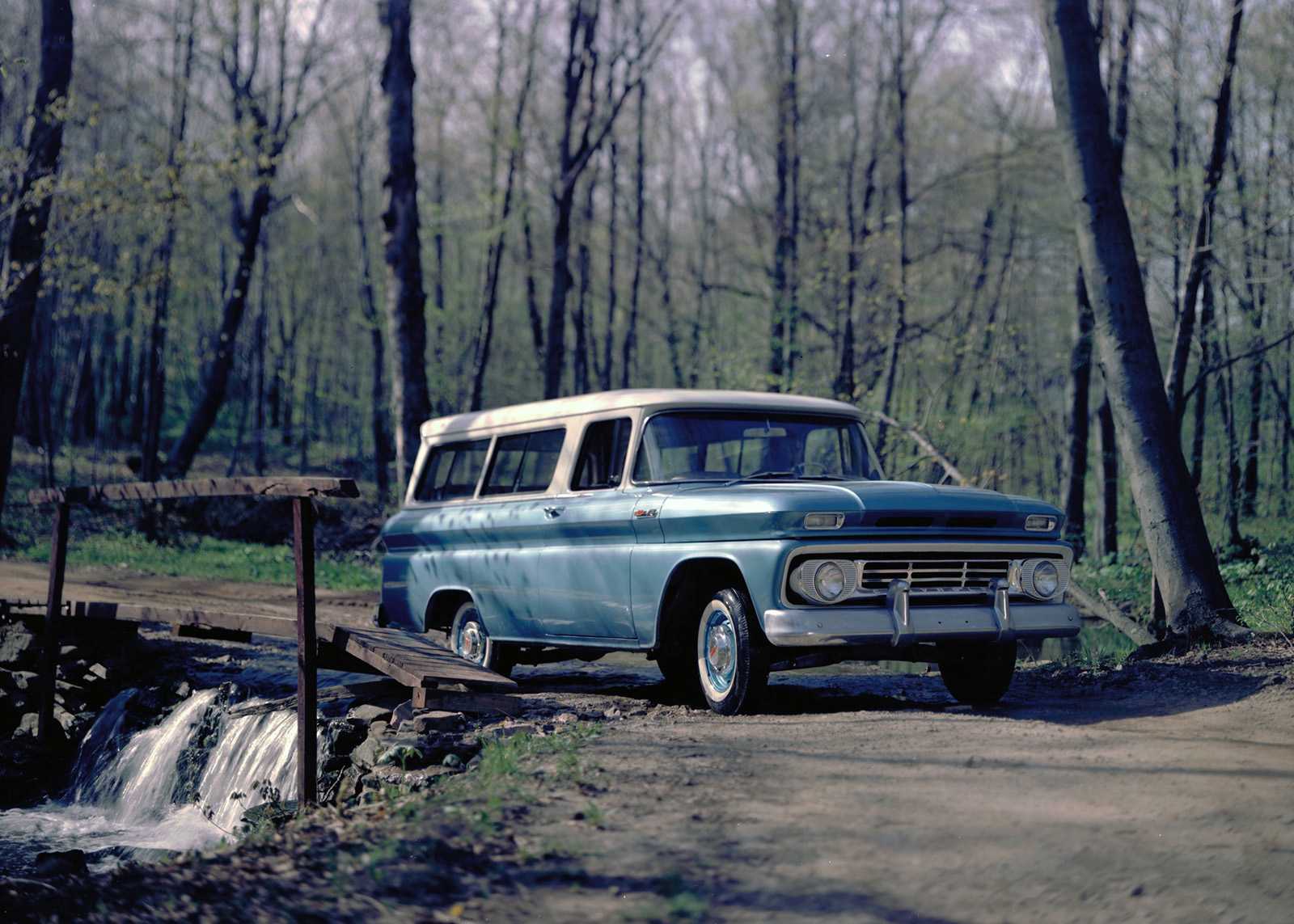 Chevrolet C10 Suburban Carryall 3.9 Manual, 112hp, 1962