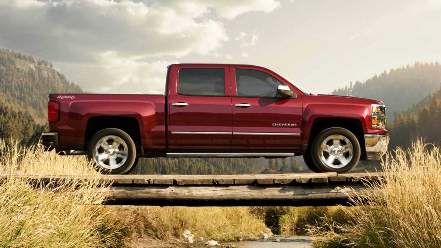 Chevrolet Cheyenne 1500 Crew Cab 5.3 V8 E85 4WD Hydra-Matic, 360hp, 2015