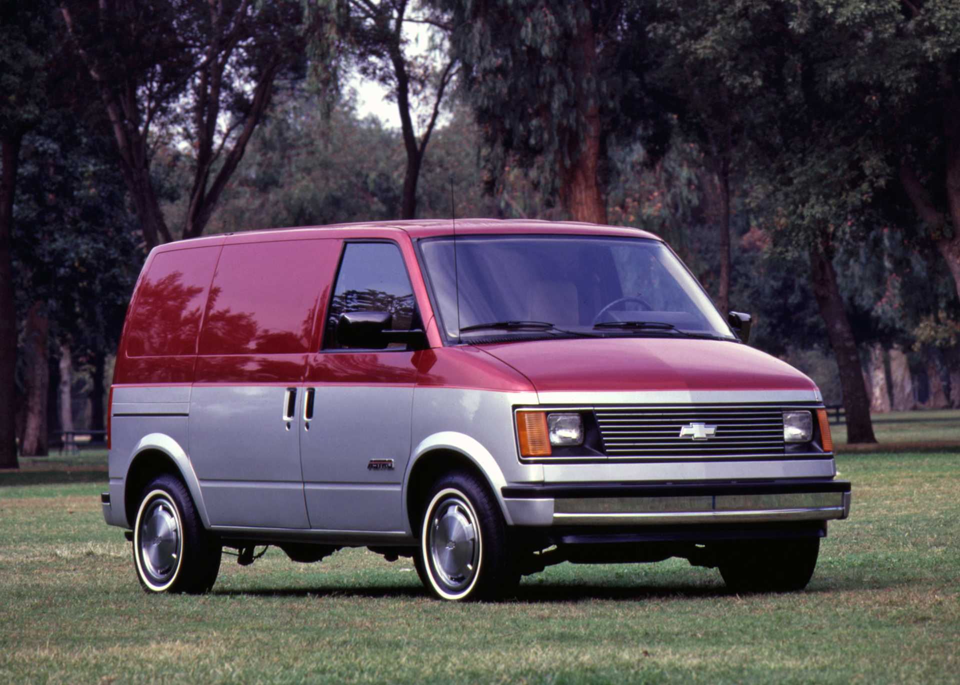 Chevrolet Astro Cargo Van 4.3 V6 CPI AWD Hydra-Matic, 203hp, 1994