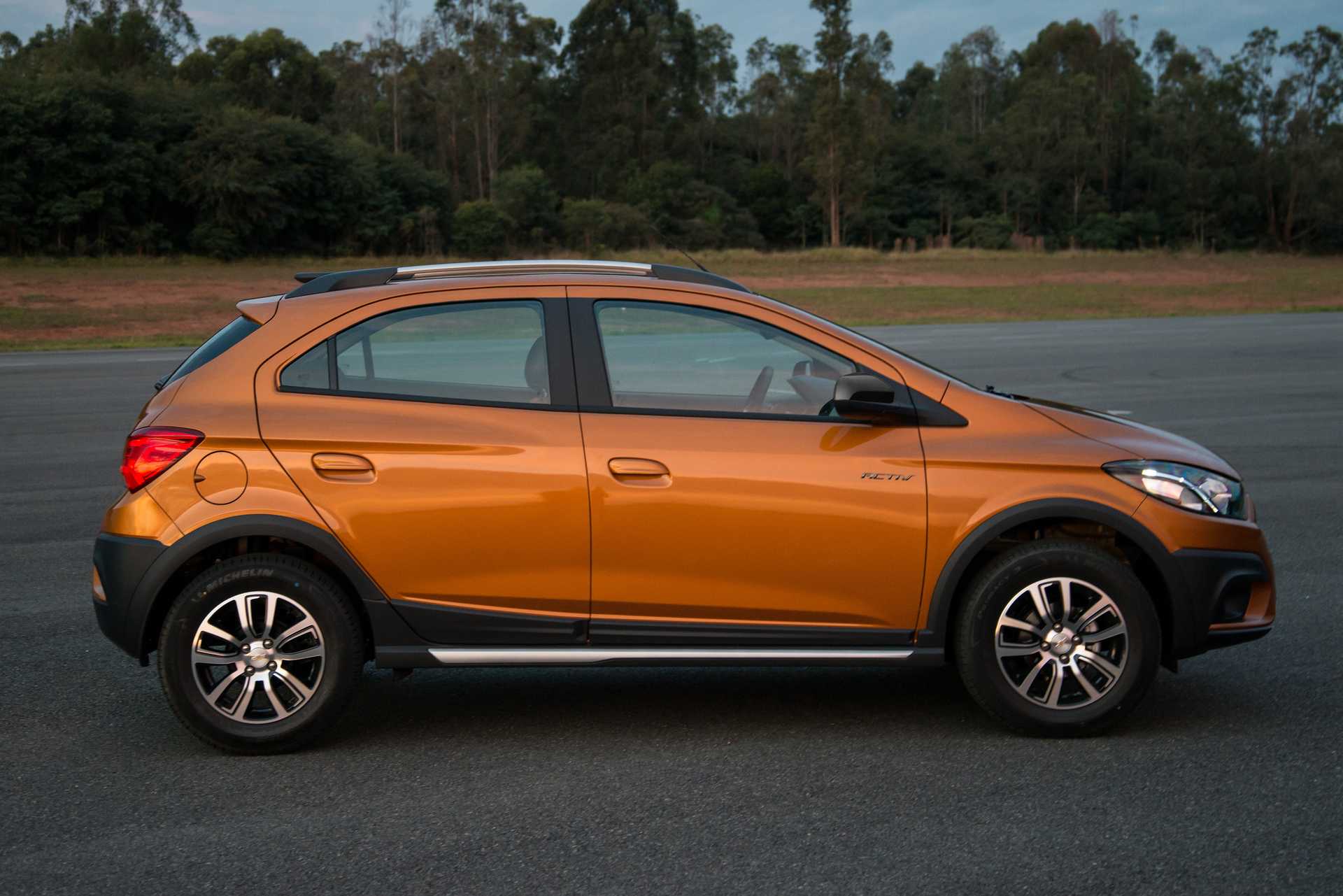 Chevrolet Onix ACTIV 1.4 E85 106hp, 2020