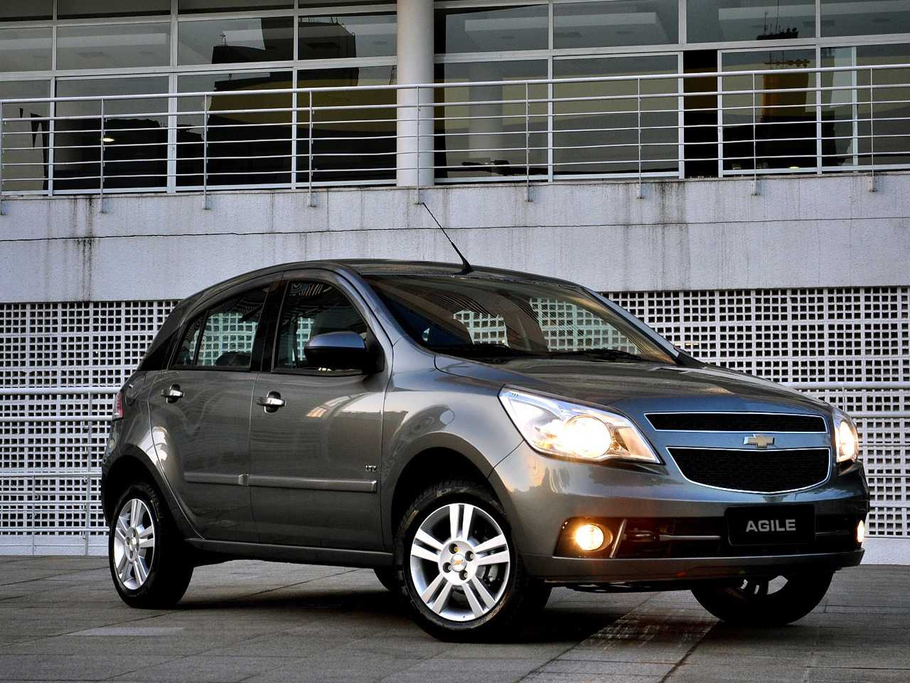 Chevrolet Agile 1.4 E85 Manual, 102hp, 2011