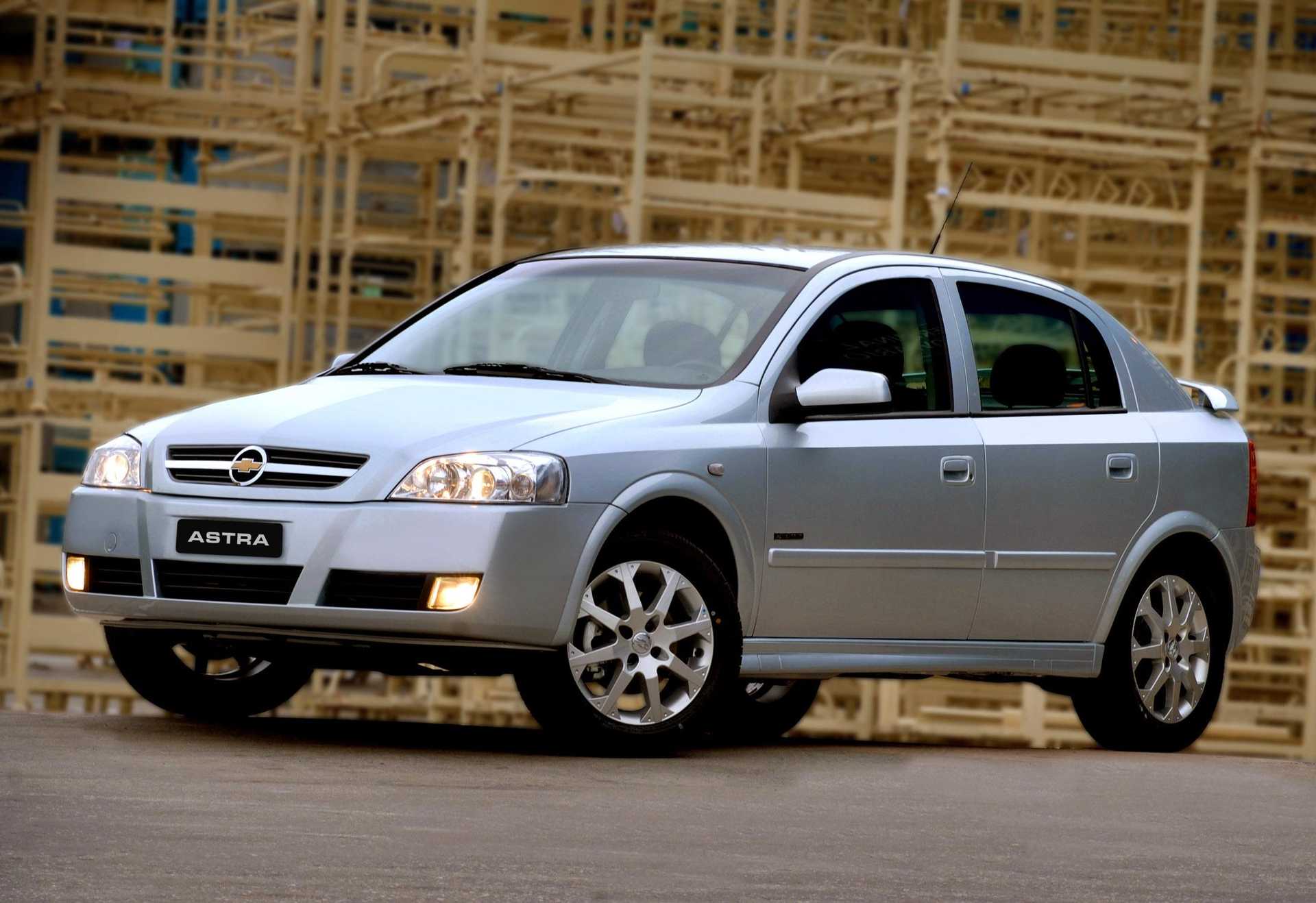 Chevrolet Astra 5-door 2.0 Manual, 121hp, 2004