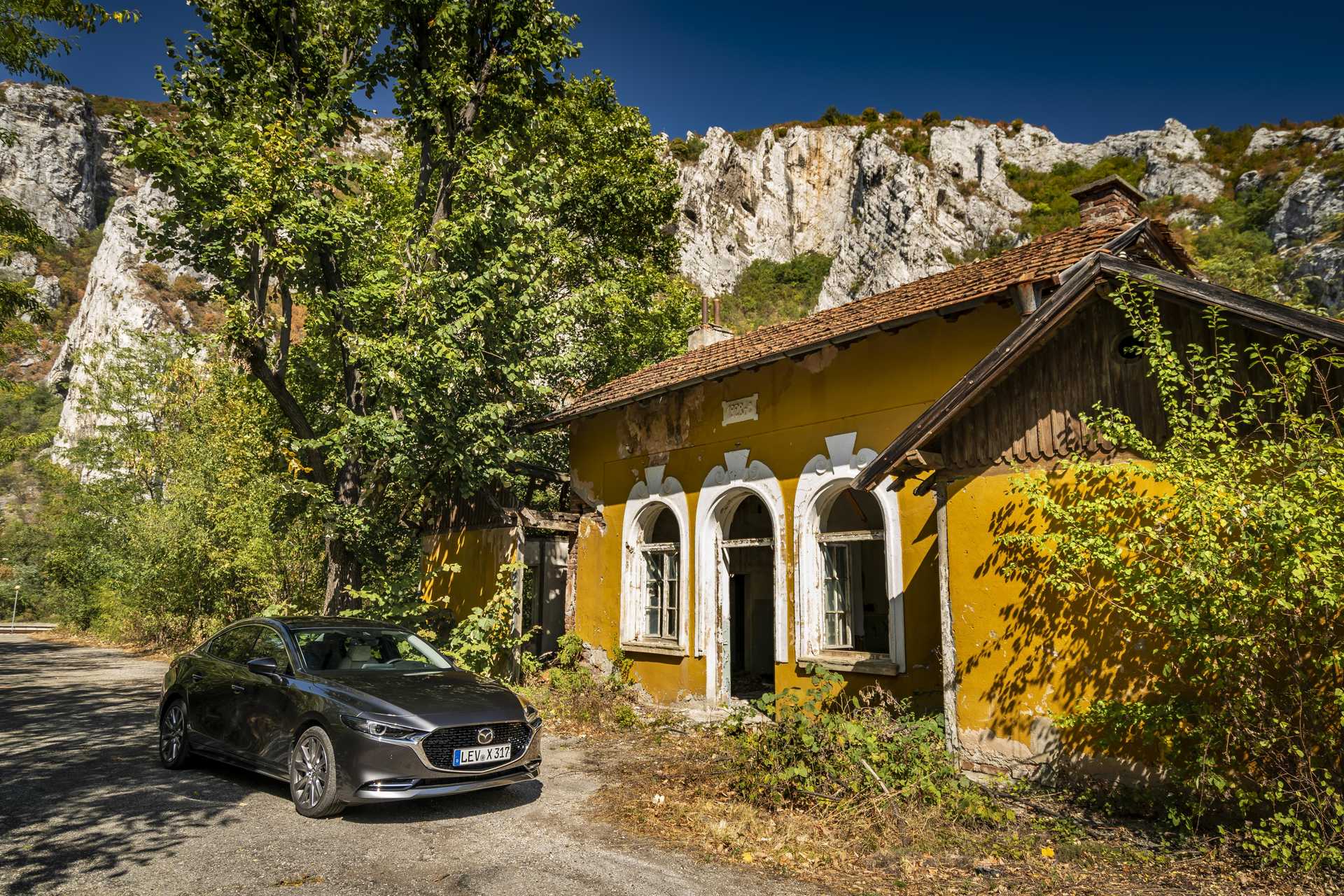 Mazda 3 2.0 SKYACTIV-X M Hybrid generation BP, Manual, 6-speed