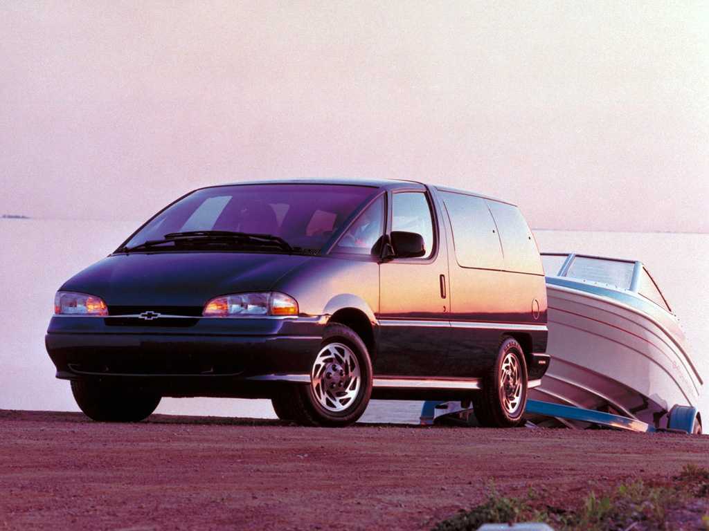 Chevrolet Lumina APV 3.1 V6 TBI Hydra-Matic, 122hp, 1994