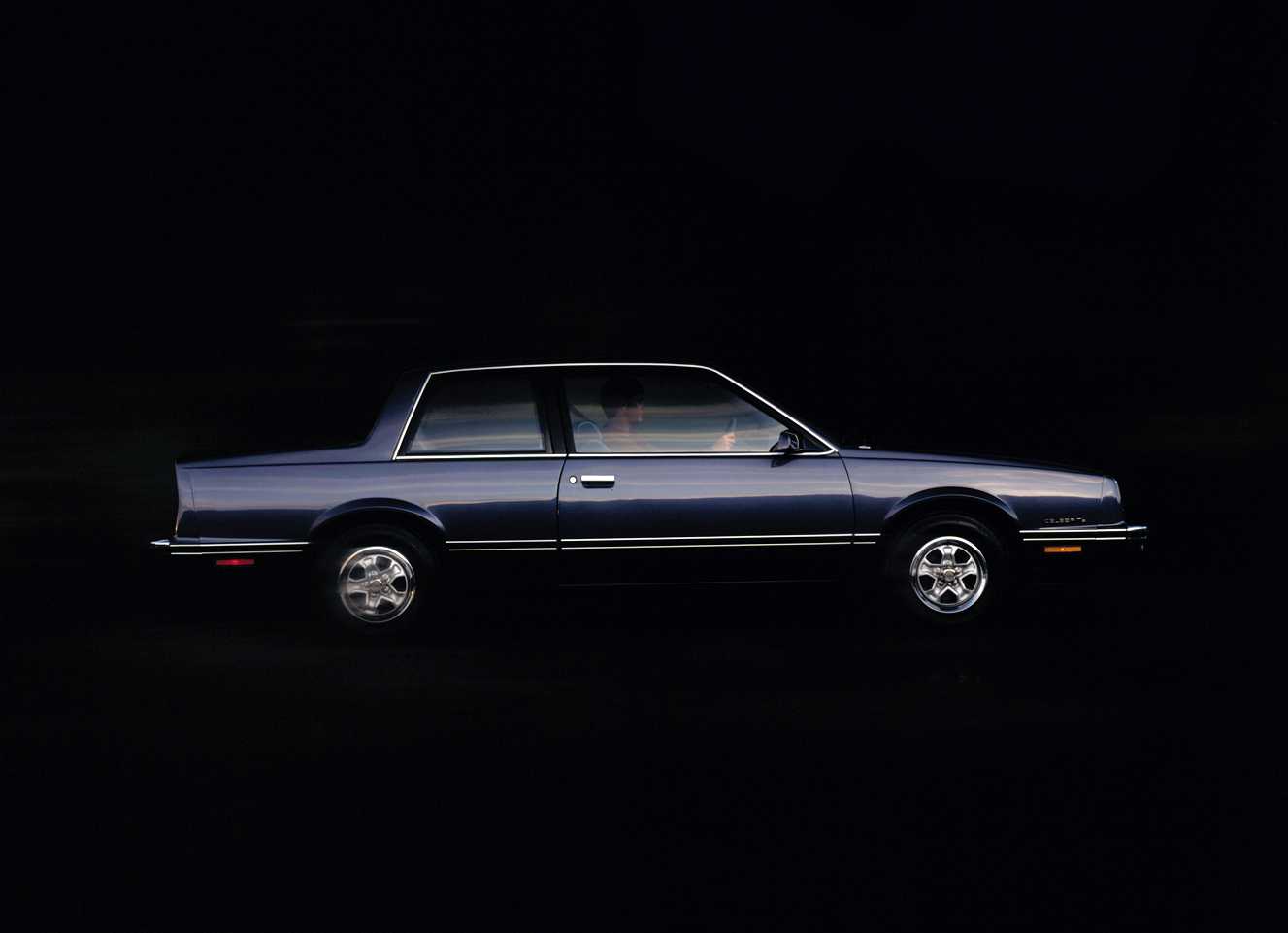 Chevrolet Celebrity Coupé 1st Generation 2.8 V6 Hydra-Matic, 3-speed