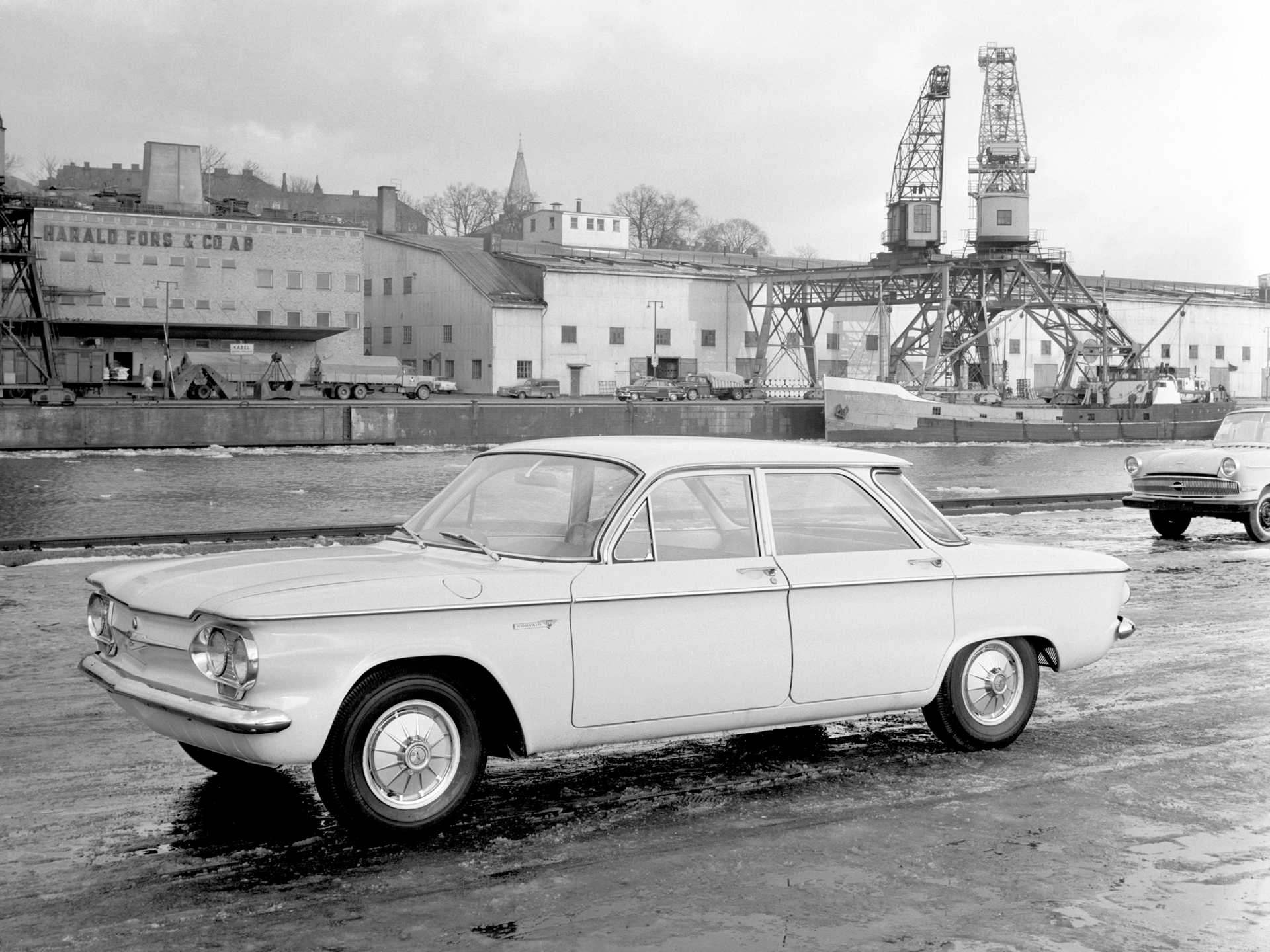 Chevrolet Corvair 700 Sedan 2.4 H6 82hp, 1961