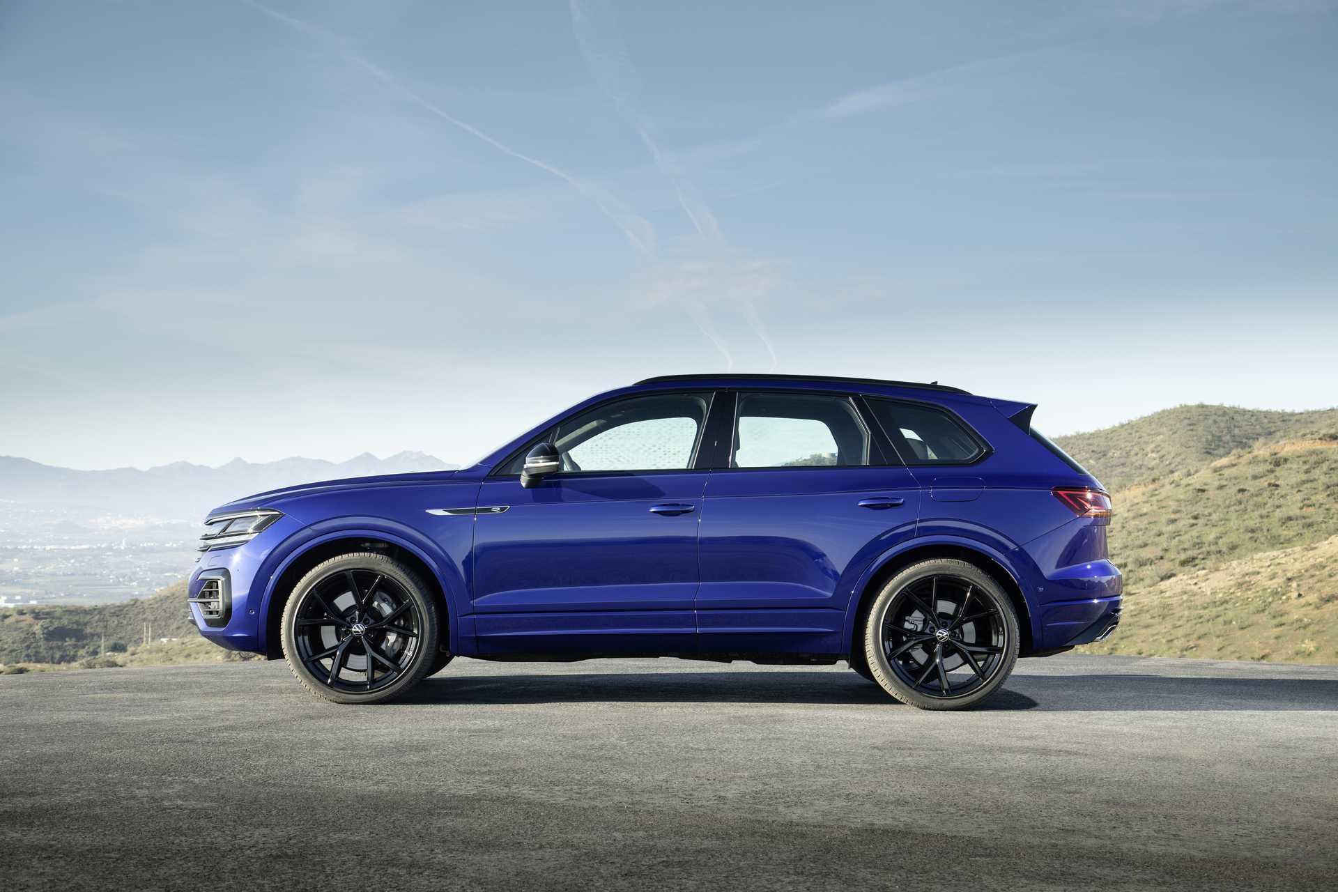 Volkswagen Touareg R  TipTronic, 462hp, 2020