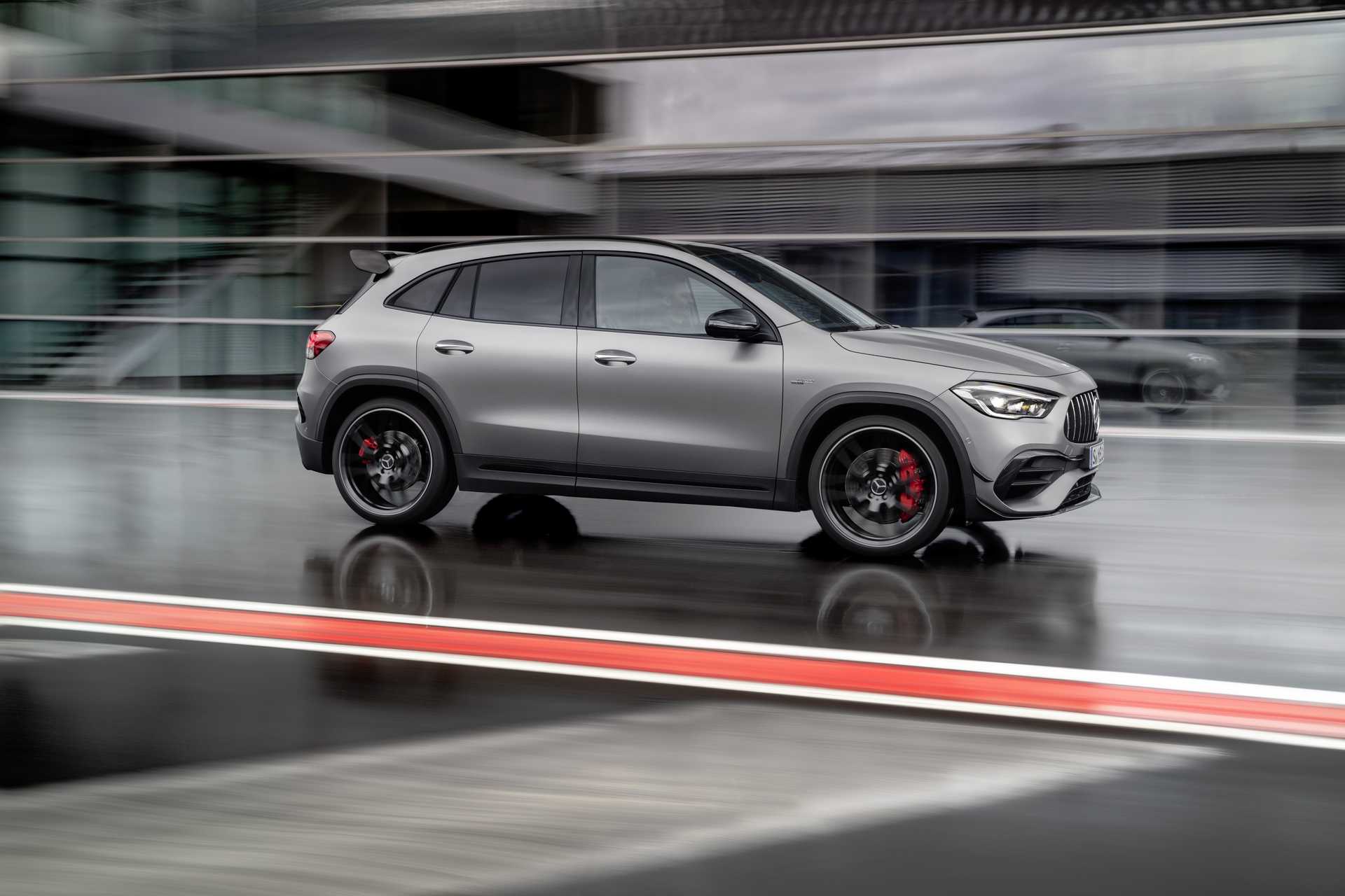 Mercedes-Benz AMG GLA 45 S 4MATIC+  8G-DCT, 421hp, 2021