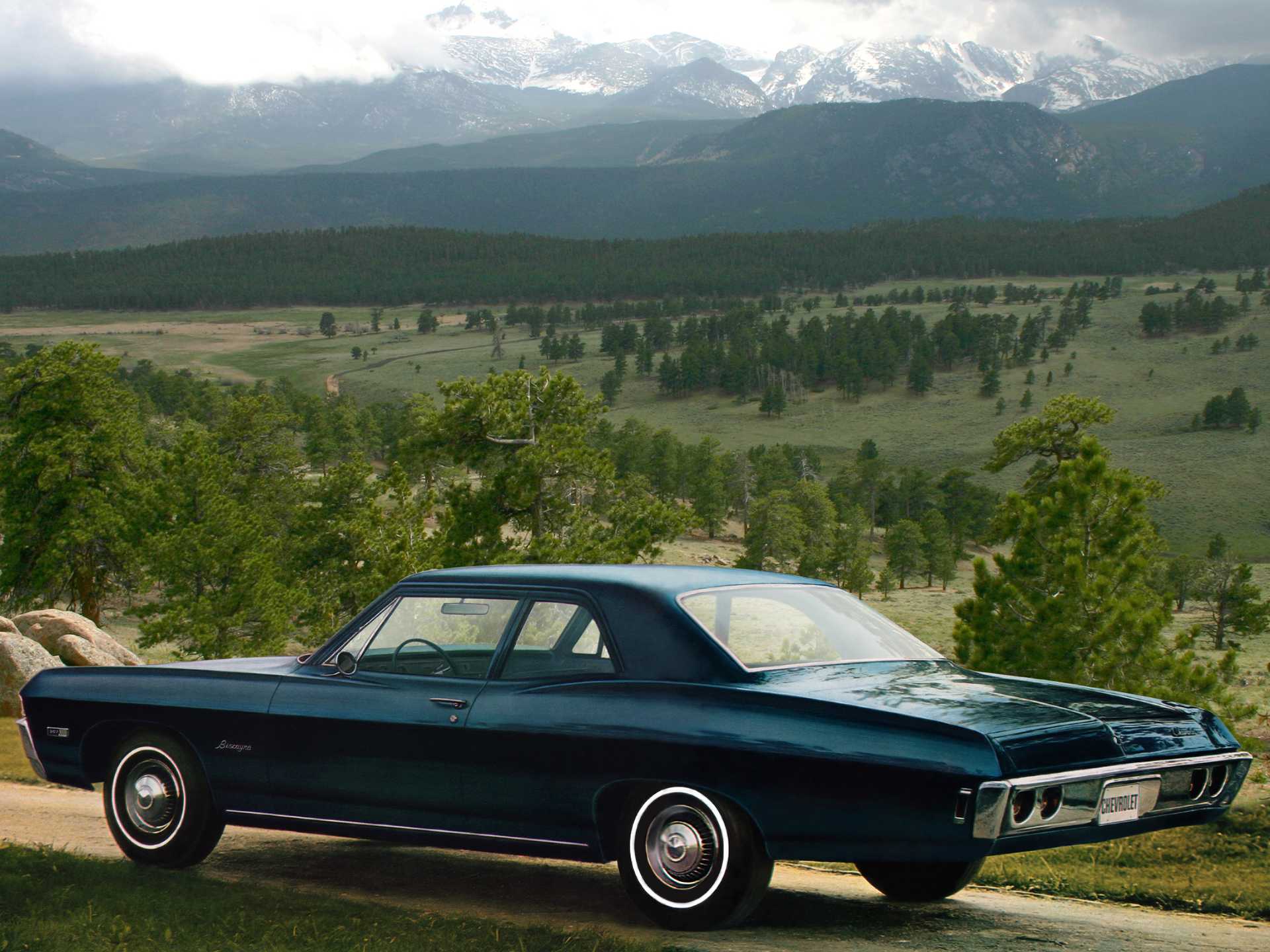 Chevrolet Biscayne 2-door Sedan 5.0 V8 203hp, 1968