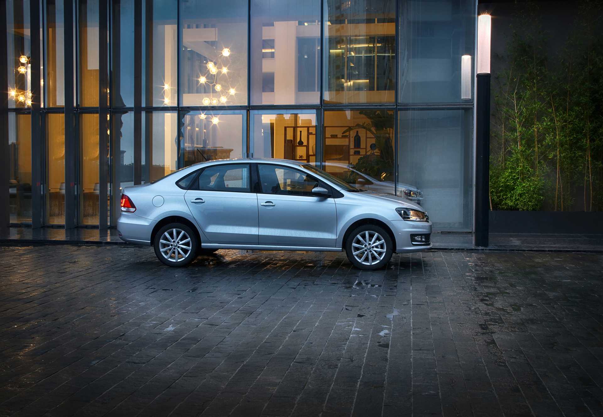 Volkswagen Vento 1.6 MPI Manual, 105hp, 2015