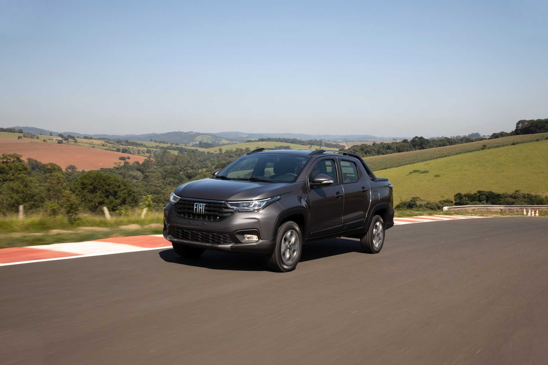 Fiat Strada Double Cab 1.3 Manual, 109hp, 2020
