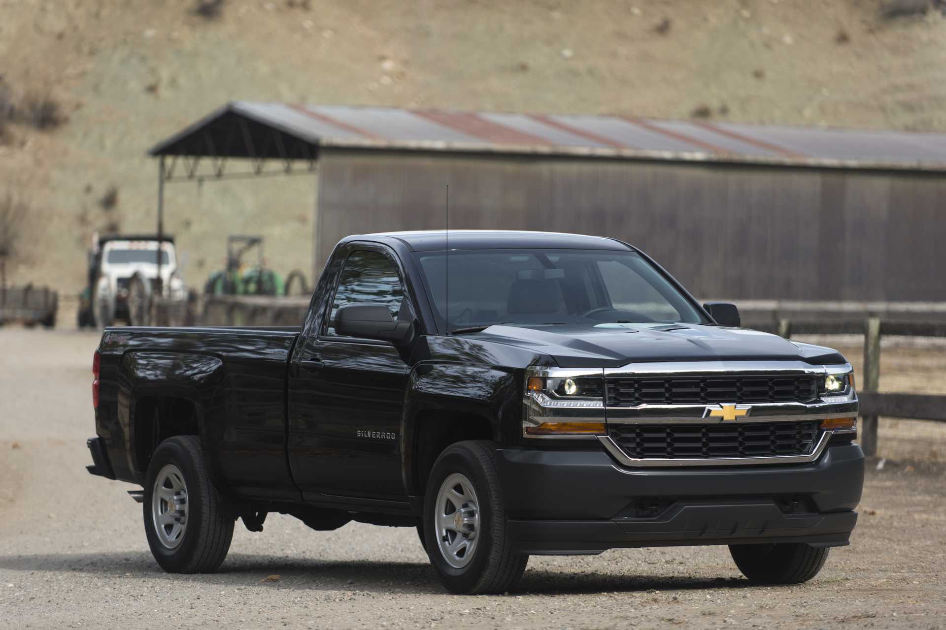 Chevrolet Silverado 1500 Regular Cab 4.3 V6 E85 4WD Hydra-Matic, 289hp, 2016