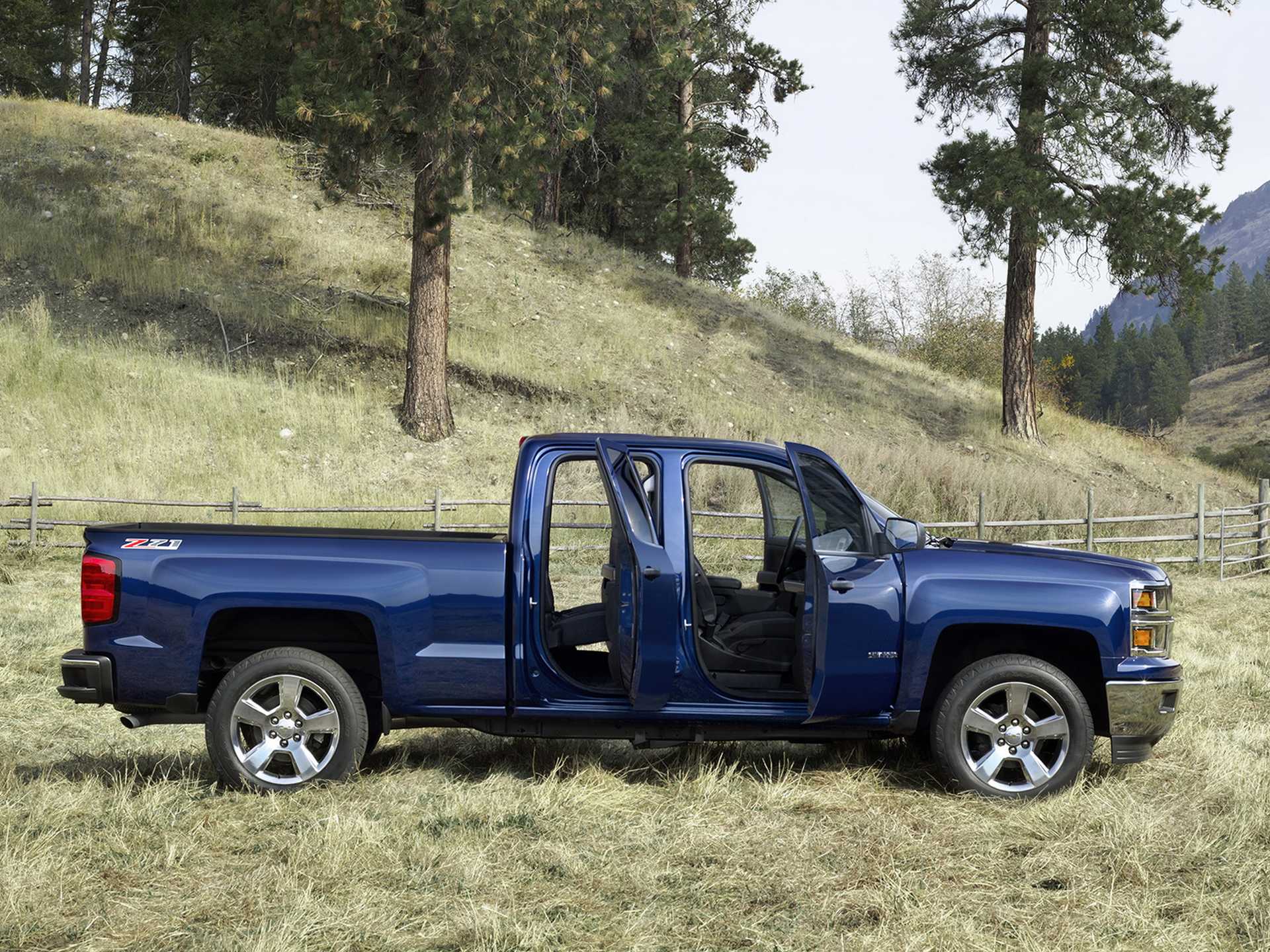 Chevrolet Silverado 1500 Double Cab 5.3 V8 E85 4WD Hydra-Matic, 360hp, 2015