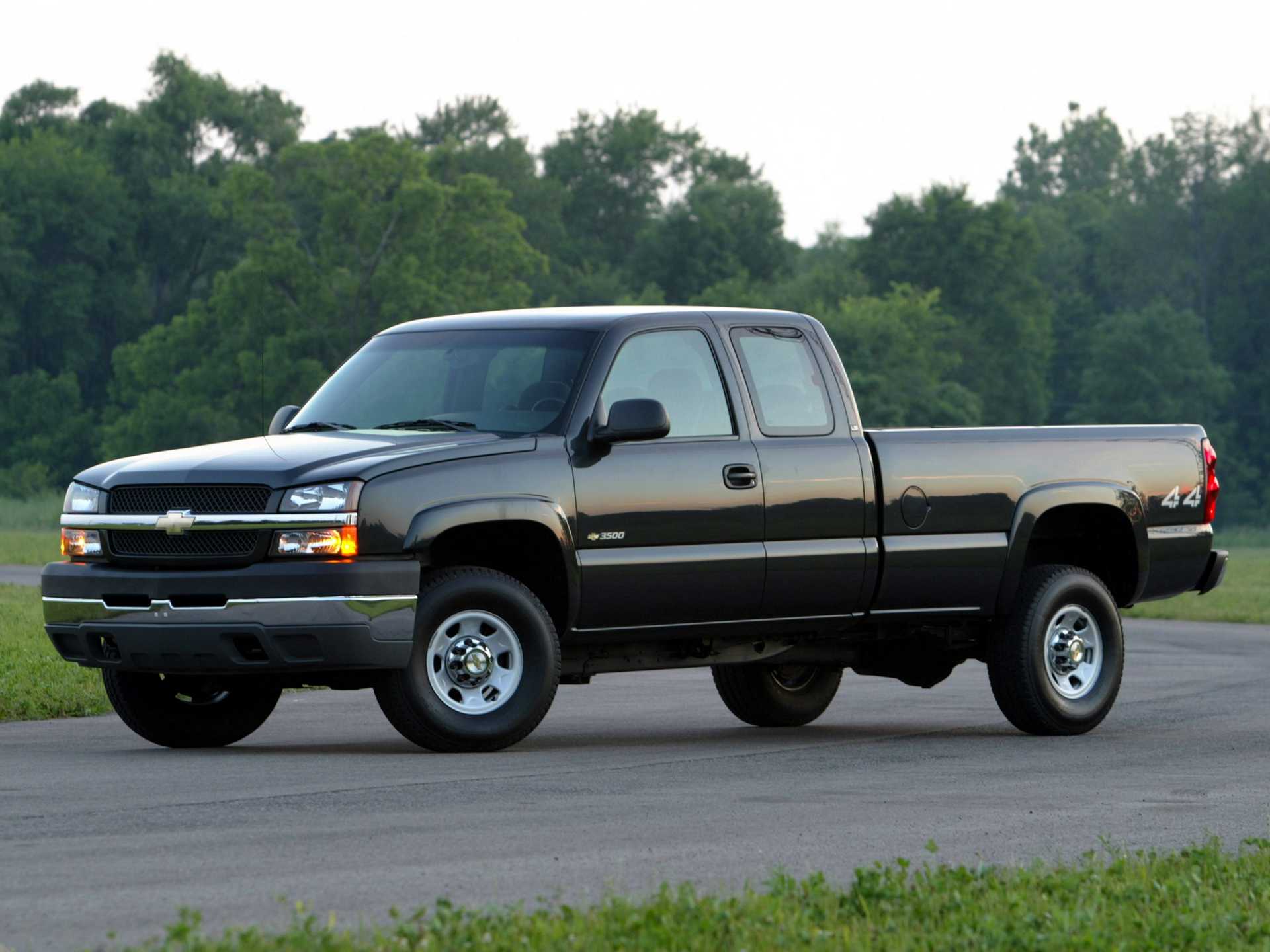 Chevrolet Silverado 3500 Extended Cab 8.1 V8 Automatic, 345hp, 2004