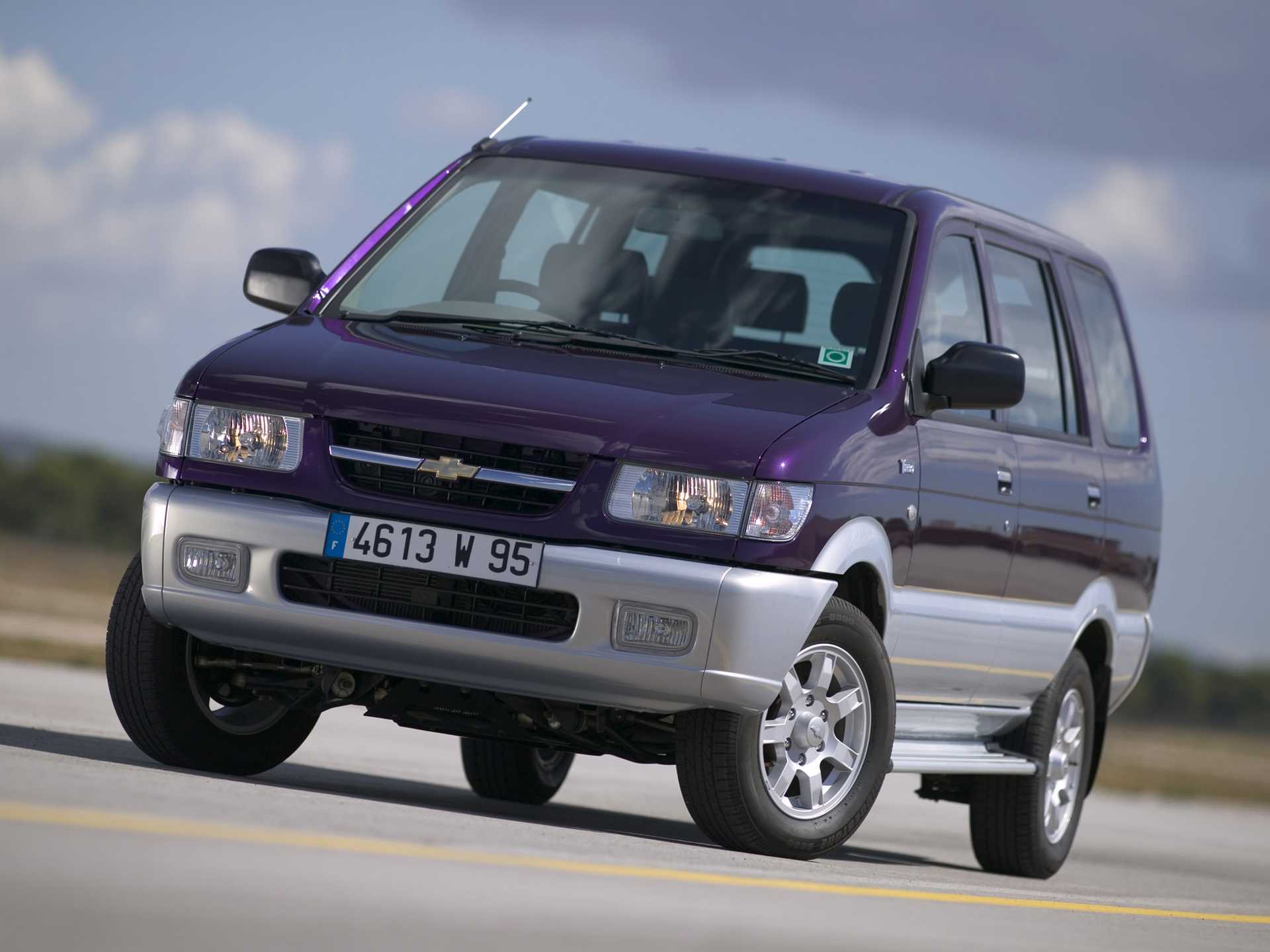 Chevrolet Tavera 2.2 Manual, 114hp, 2008