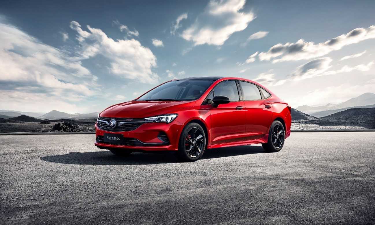 Buick Regal Sedan  Hydra-Matic, 237hp, 2020