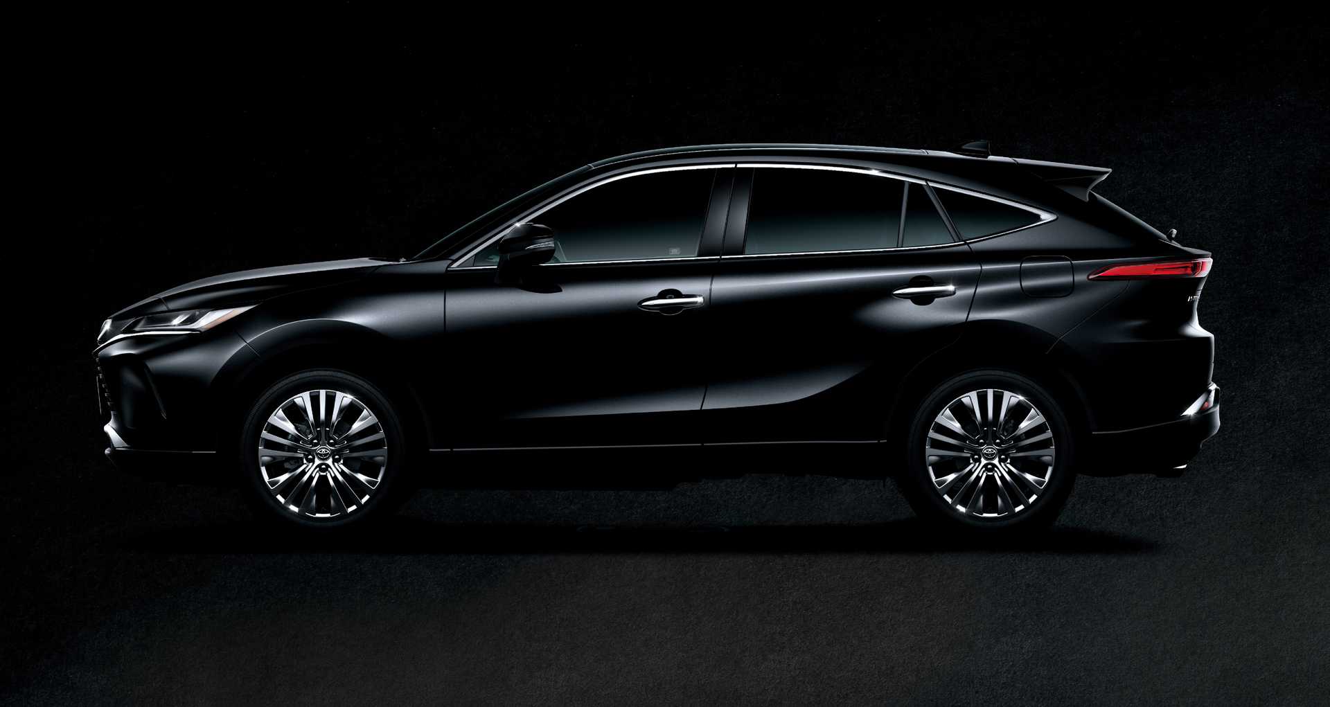 Toyota Harrier Hybrid E-Four ECVT
