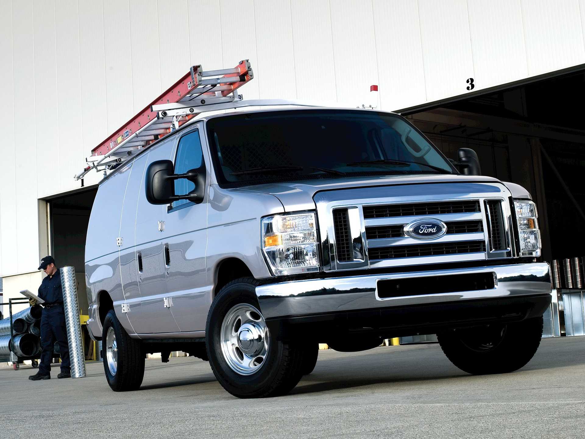 Ford E-350 Super Duty Cargo Van 6.8 V10 SEFI TorqShift, 309hp, 2008