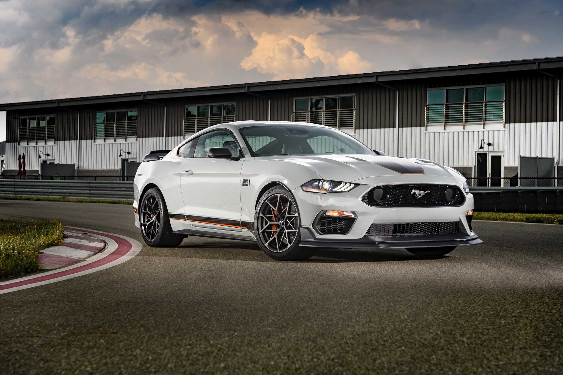 Ford Mustang Mach 1 5.0 V8 487hp, 2021