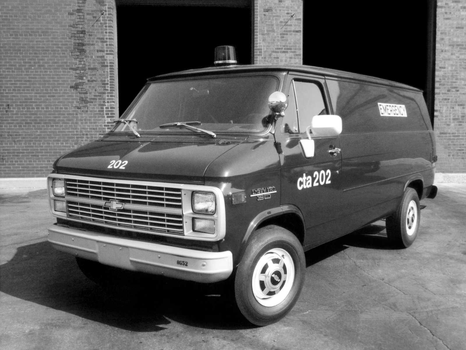 Chevrolet G30 Chevy Van 6.2 V8 HD Hydra-Matic, 137hp, 1985