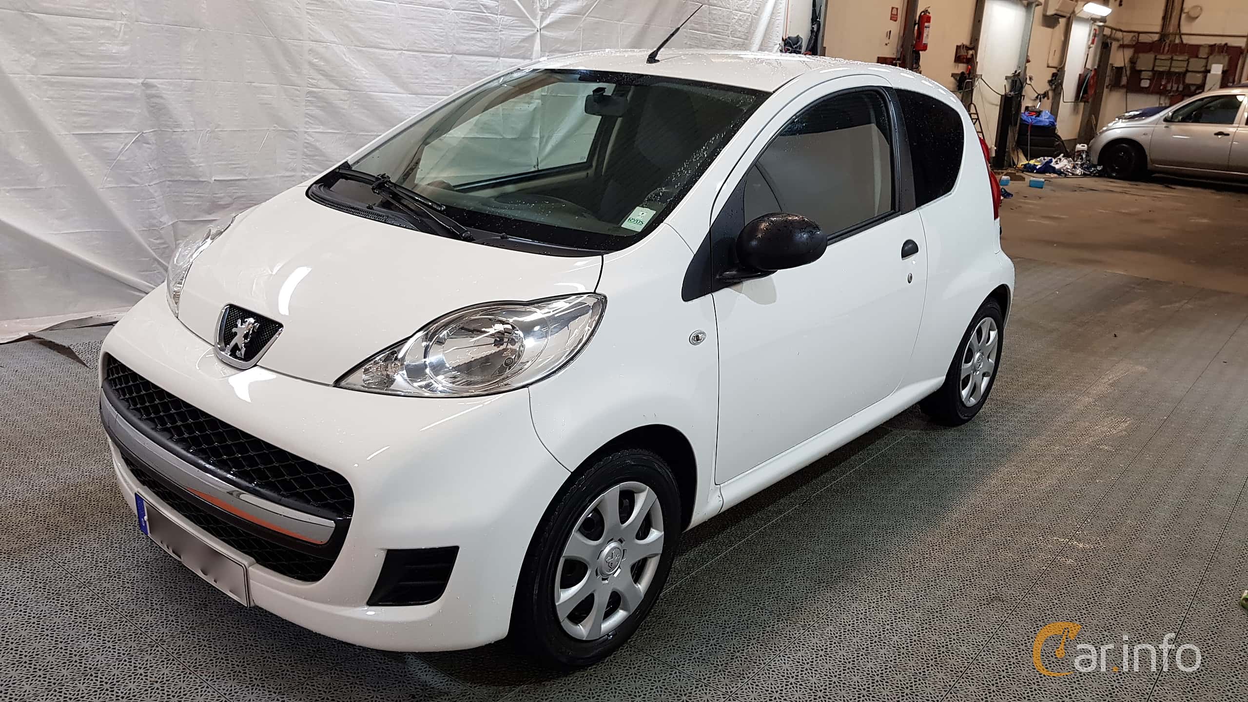 Peugeot 107 3-door 1.0 2-Tronic, 68hp, 2012