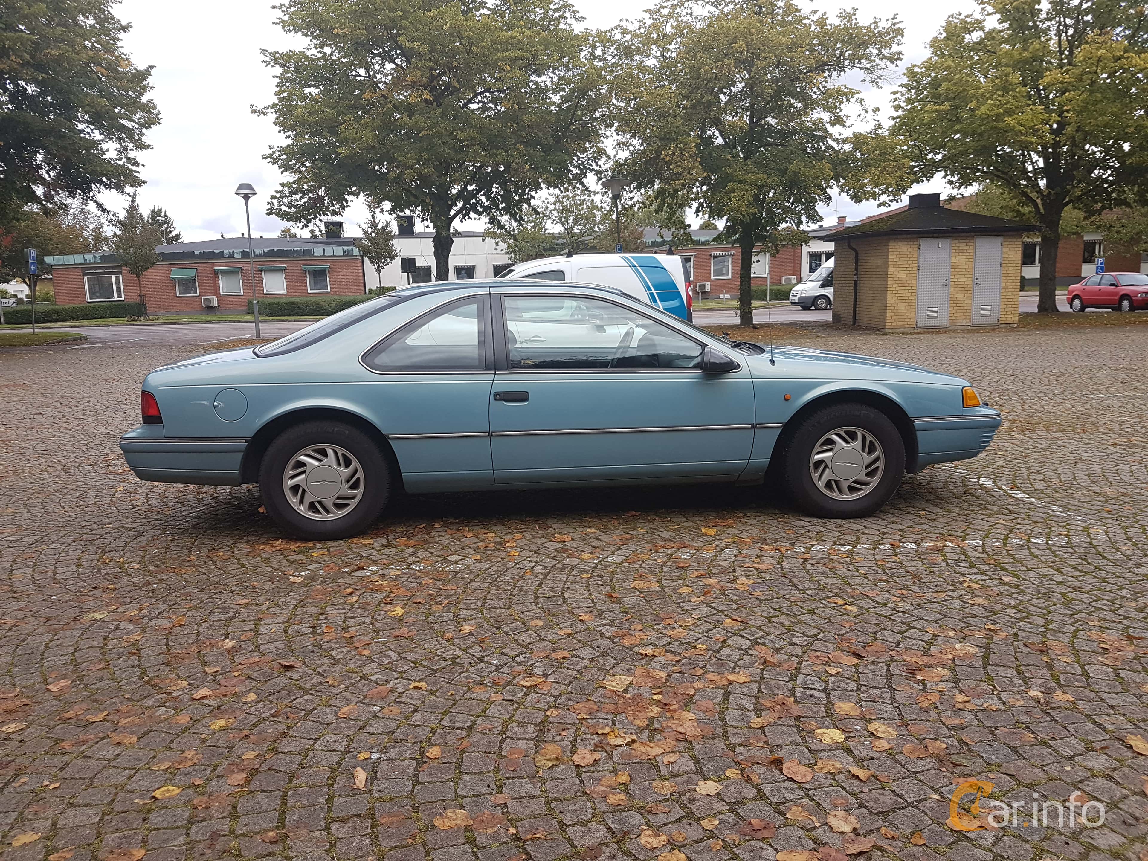Ford Thunderbird 3.8 V6 Automatic, 142hp, 1989