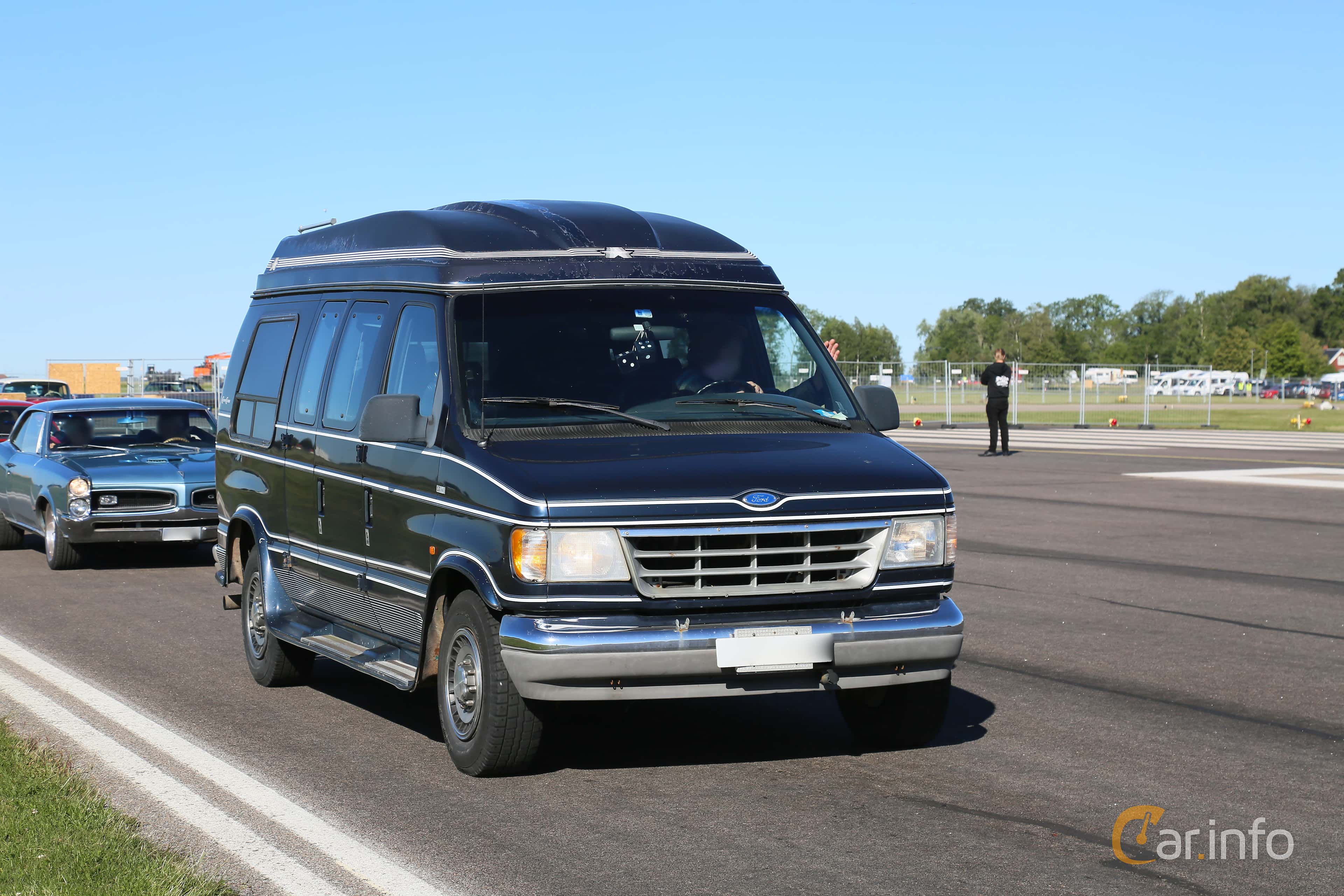 Ford Econoline E-350 Conversion Van 7.3 V8 PowerStroke Automatic, 213hp, 1996