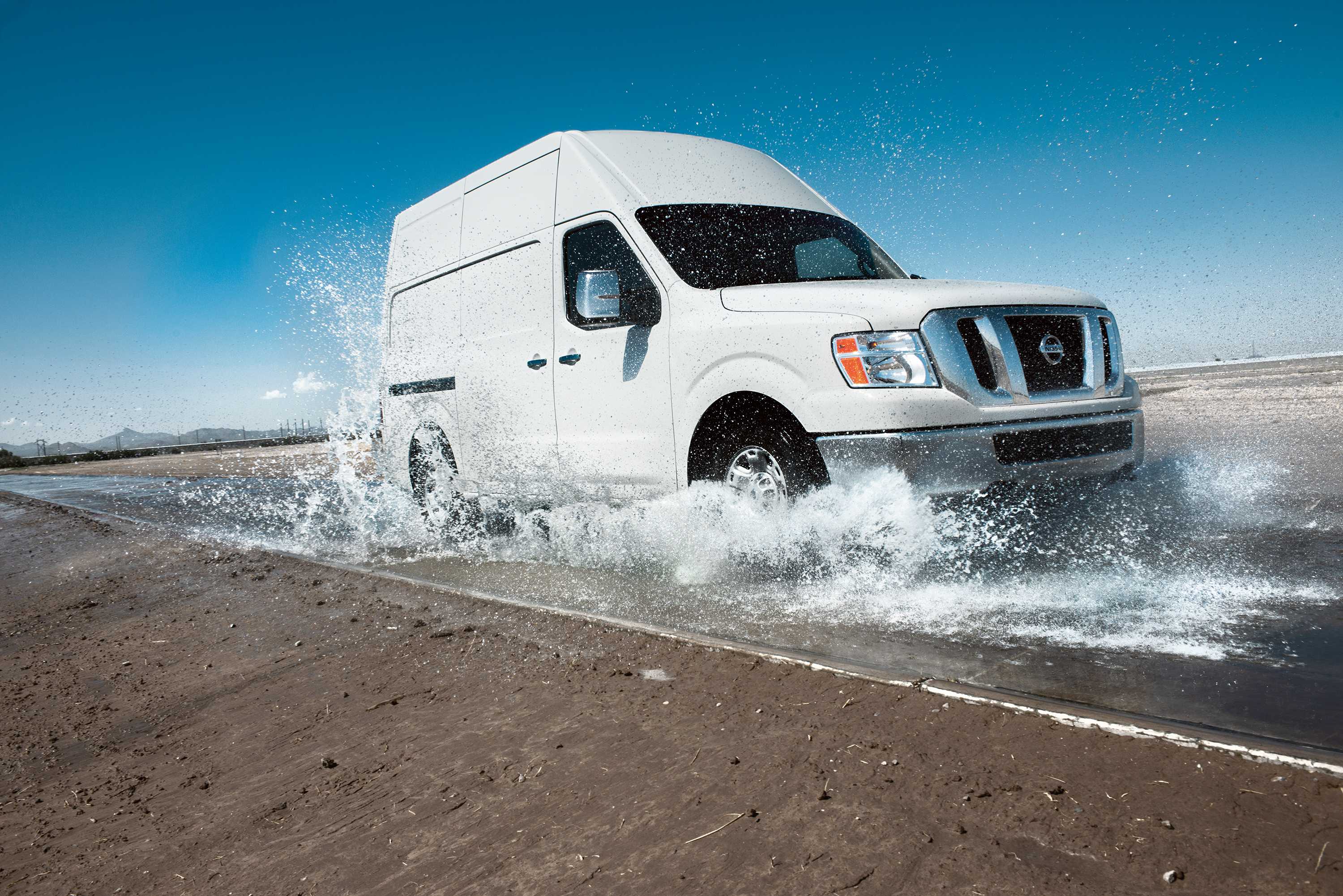 Nissan NV3500 HD Cargo Van 5.6 V8 Automatic, 375hp, 2018