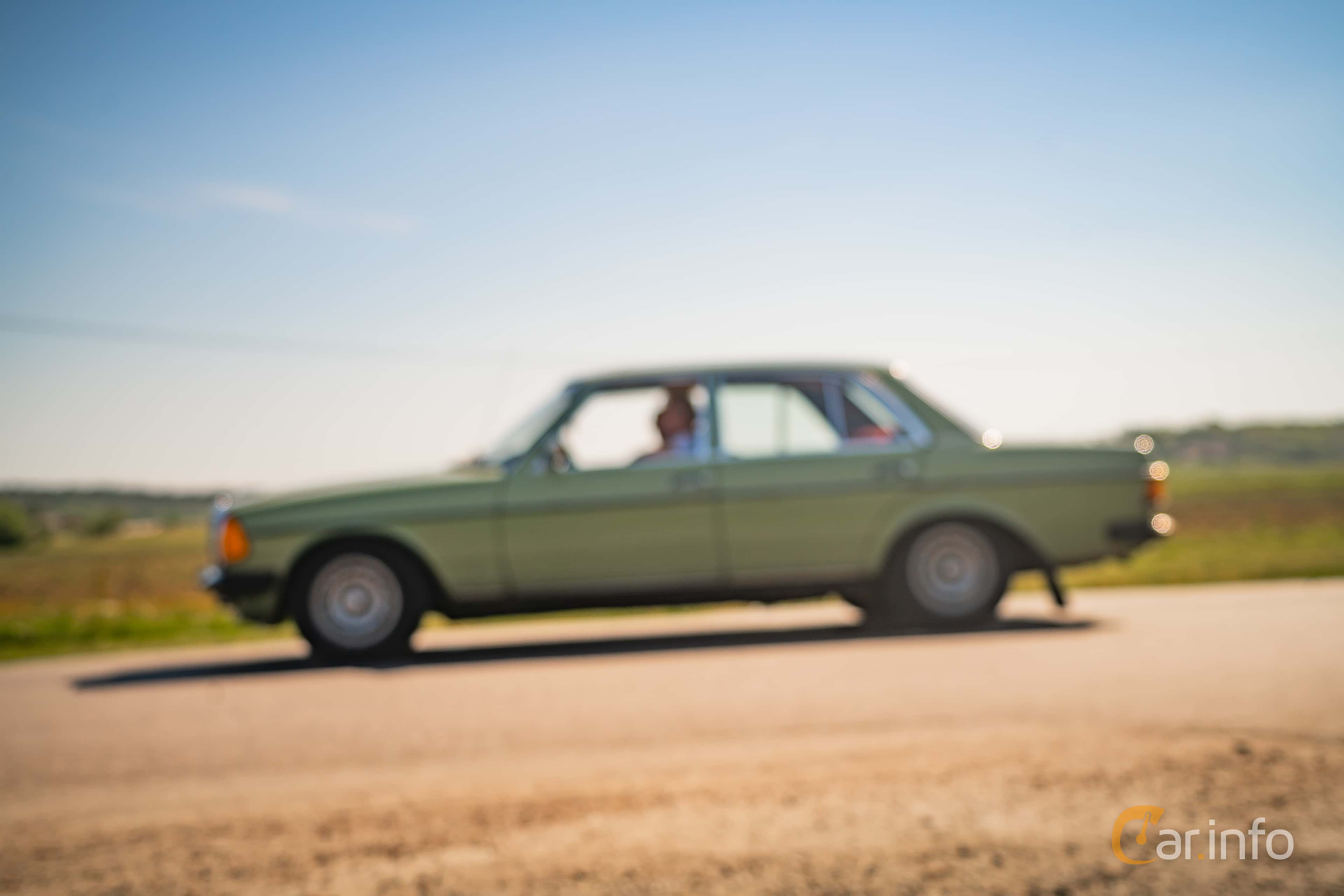 Mercedes-Benz 240 D W123